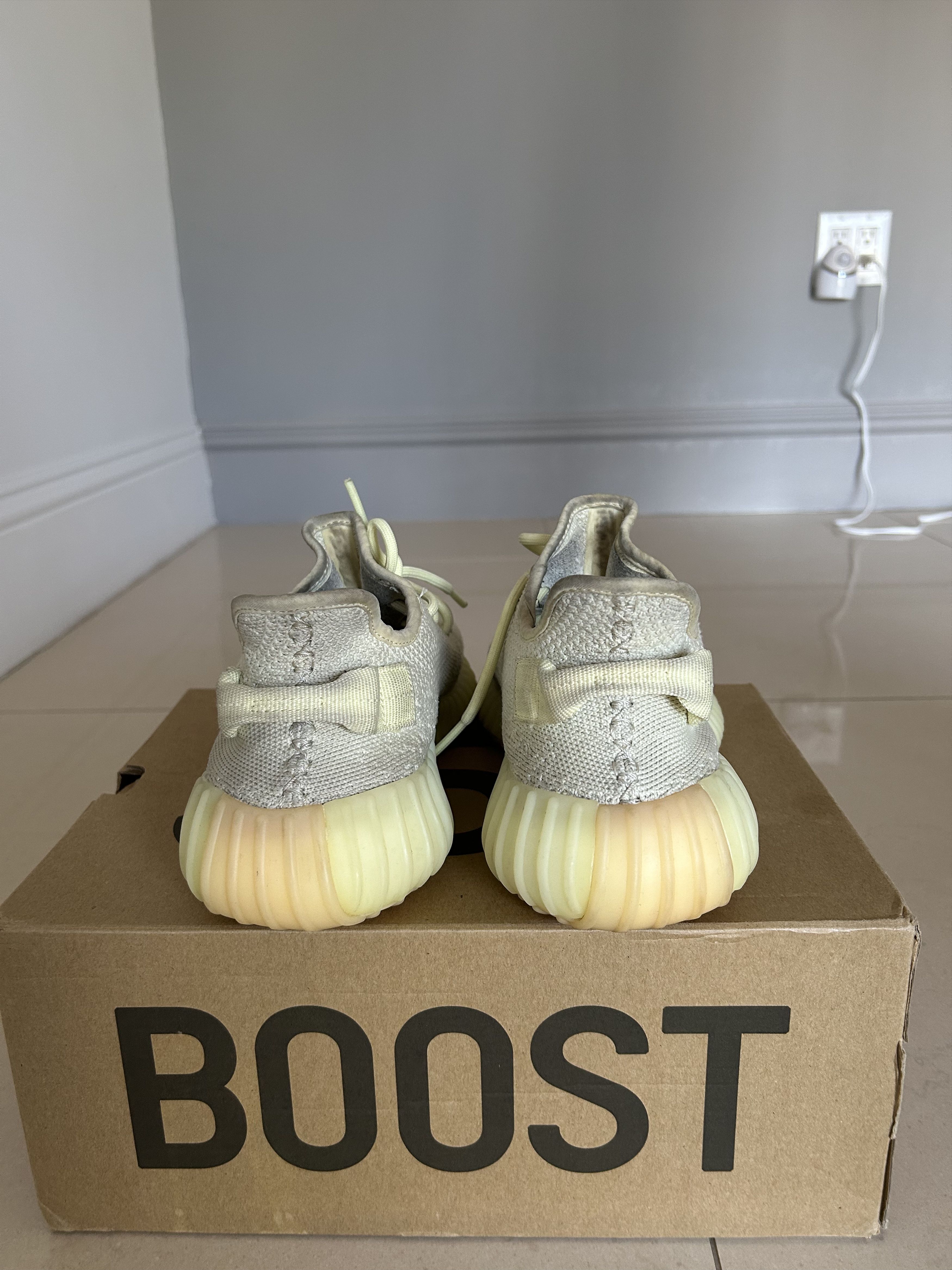 Yeezy Adidas Yeezy Boost 350 V2 Butter Size US 8.5 / EU 41-42 - 3 Thumbnail