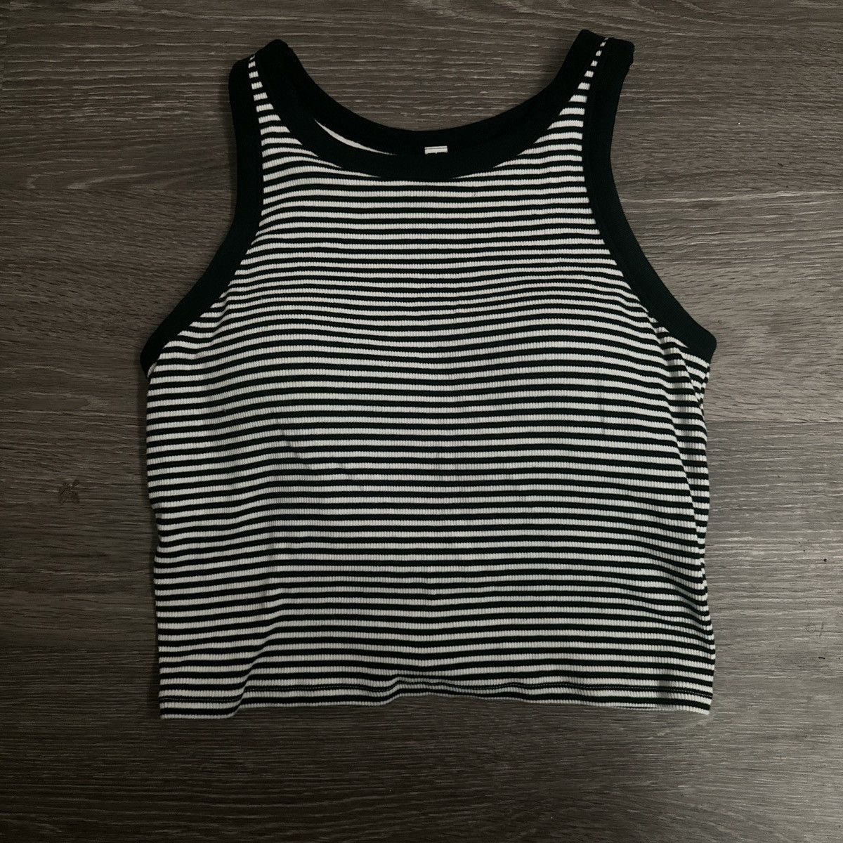 Uniqlo Uniqlo Padded Tank Top Size M / US 6-8 / IT 42-44 - 1 Thumbnail