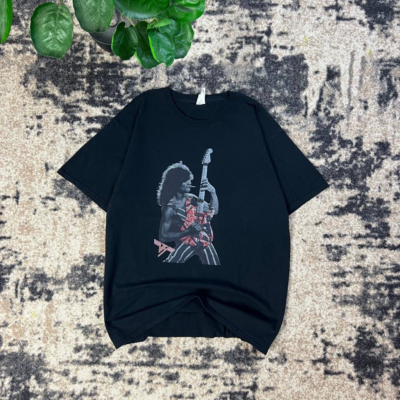 Band Tees Van Halen Vintage Y2K Big Logo Rock Band T-Shirt 1TS75 Size US XXL / EU 58 / 5 - 1 Thumbnail
