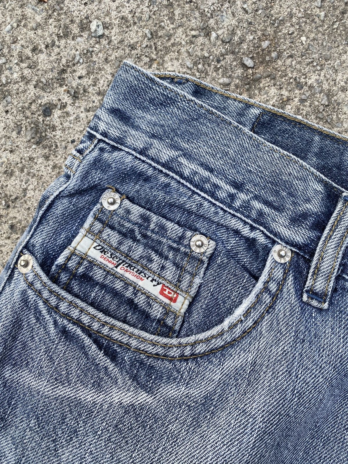 Diesel Vintage 90’s Diesel Industry Open Logo Back Pocket Jeans Size US 30 / EU 46 - 14 Thumbnail