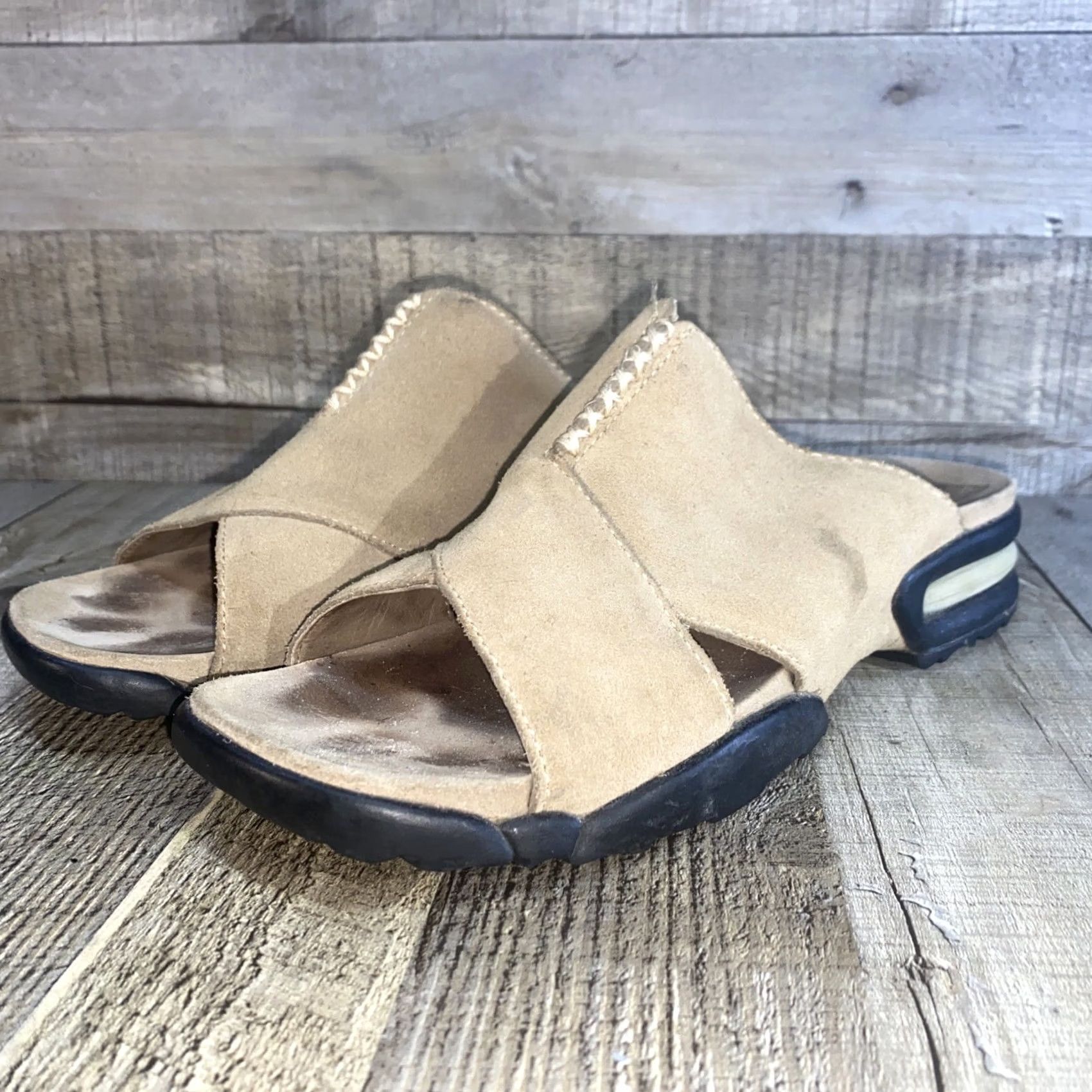 Cole Haan Cole Haan Women Slip On Suede Flat Size 8 Beige Women’s Flat Slip On Suede 8 Beige Cole Haan Womens Shoes Size US 8 / IT 38 - 3 Thumbnail