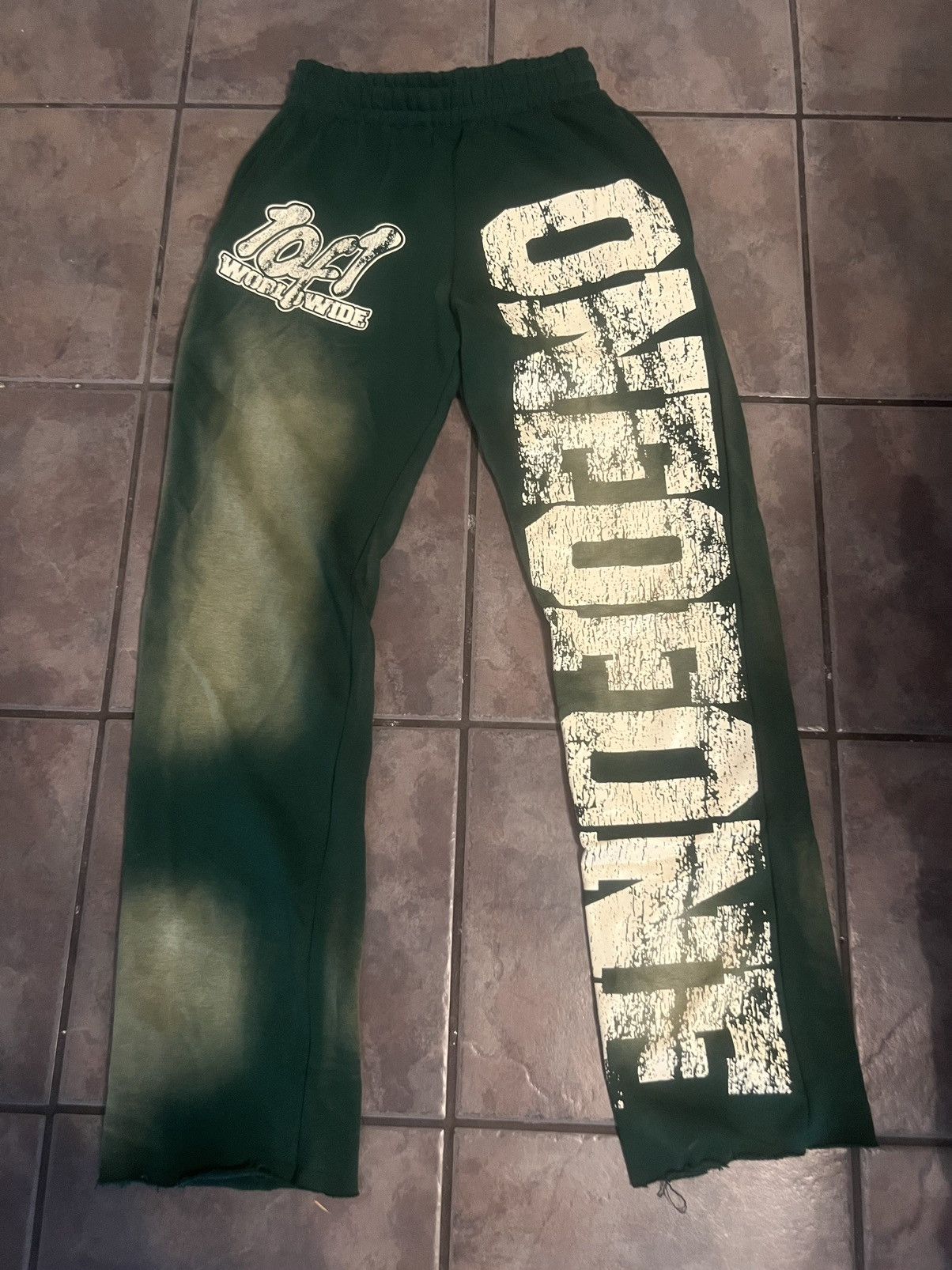 Hypebeast 1 of 1 Men’s Vol. 1 Sweatpants size small Size US 28 / EU 44 - 2 Thumbnail