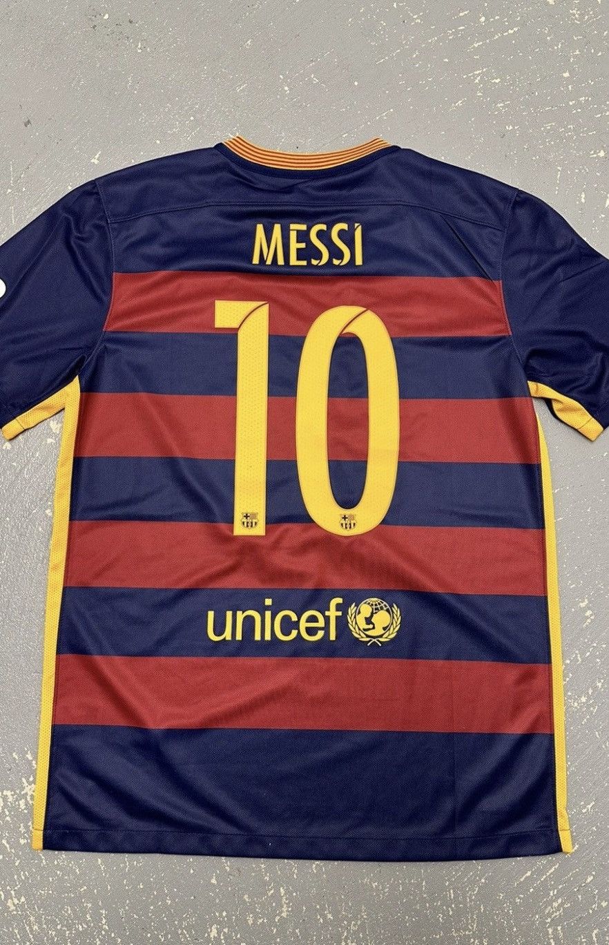 image of Nike x Soccer Jersey Barcelona Messi 2015/16 Home Kit in Red, Men's (Size Small)