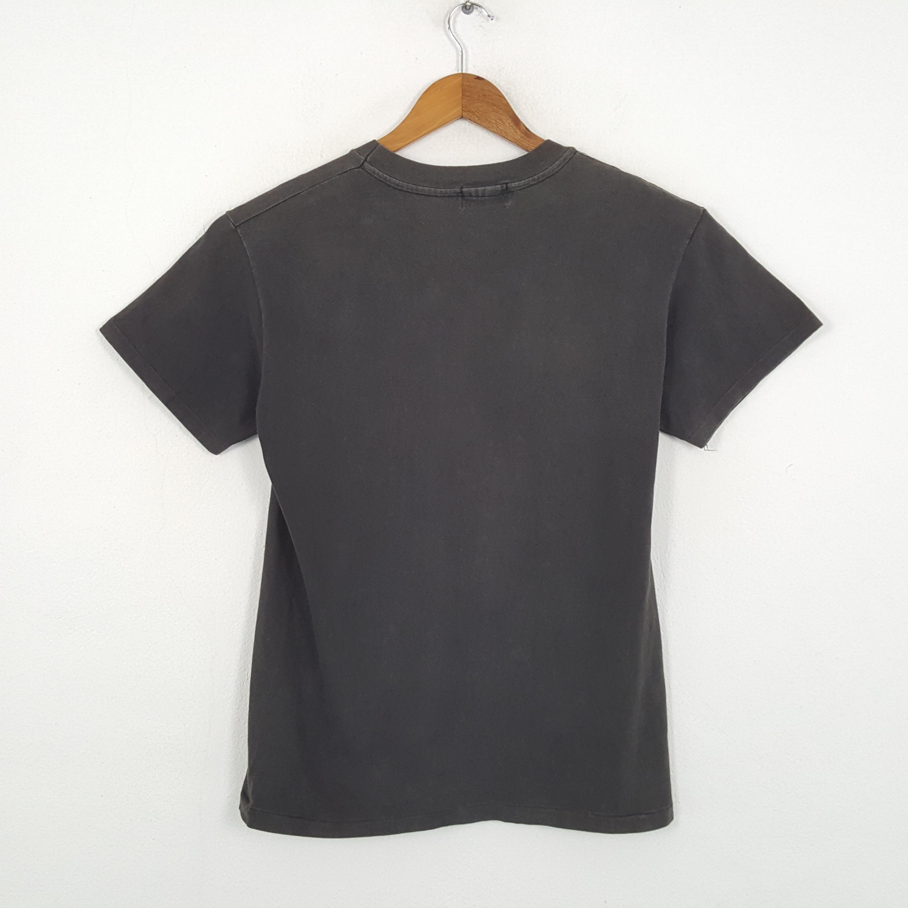 Burberry × Vintage Vintage BURBERRYS Fashion Brand Spell Out Design T-Shirts Size US M / EU 48-50 / 2 - 3 Thumbnail