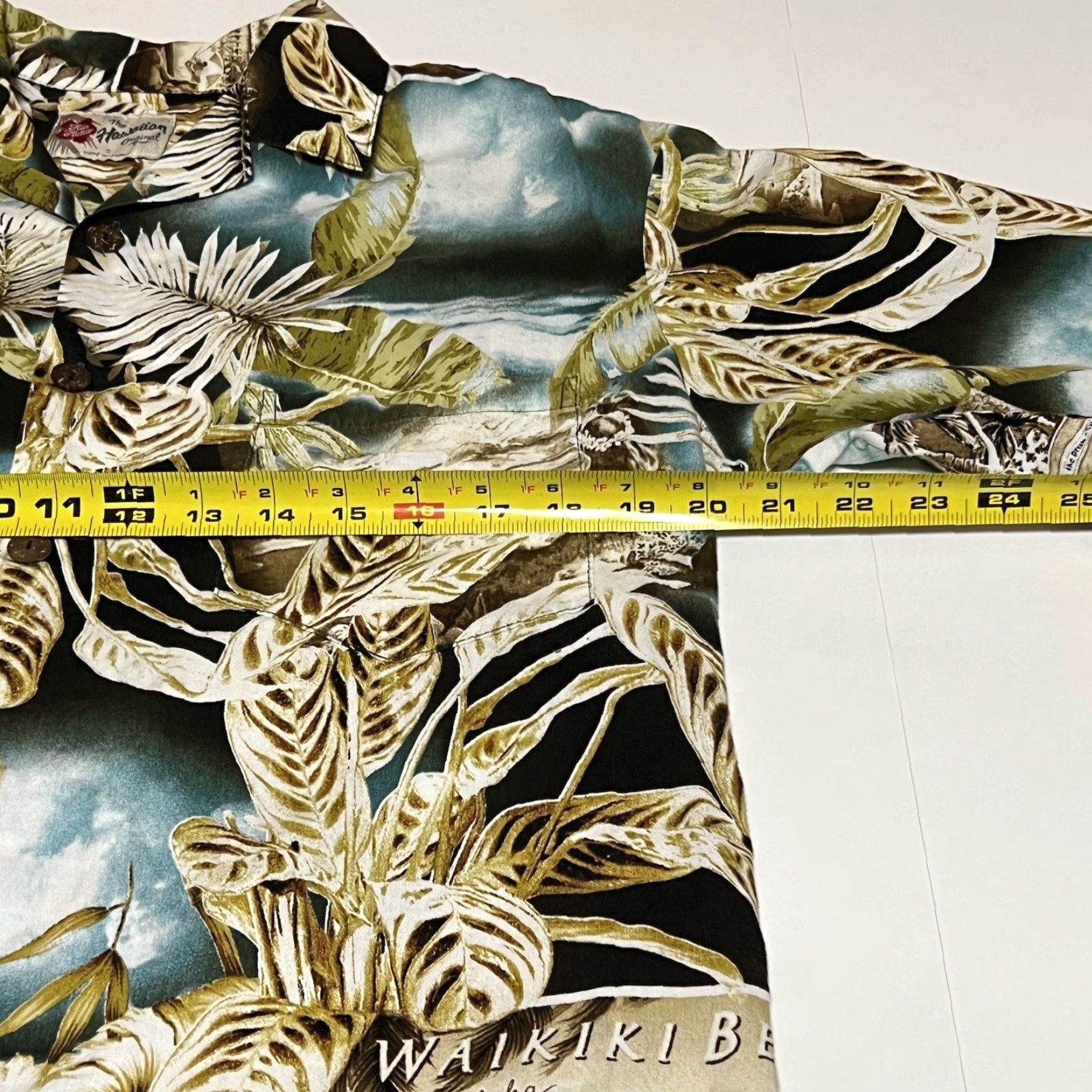 Hilo Hattie VINTAGE Hilo Hattie Hawaiian Original Aloha Waikiki Beach Button Shirt Mens Size Small Size US S / EU 44-46 / 1 - 5 Thumbnail