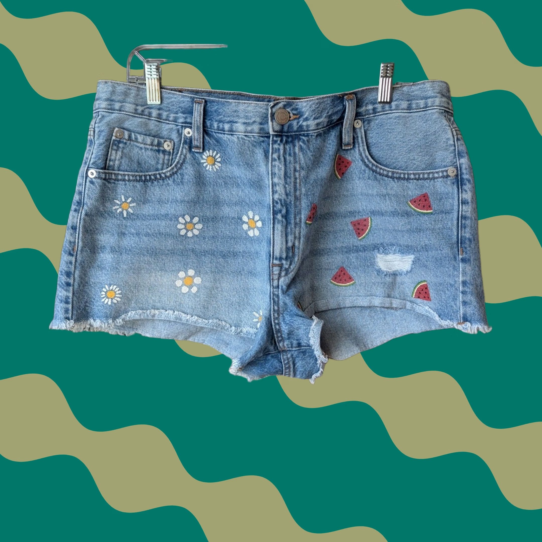 Aeropostale Aeropostale Shorts Vintage High Rise Shorty Daisy Watermelon Embroidered Raw Hem Sz 14W Blue 14W Womens Shorts Size 24" / US 00 / IT 34 - 1 Thumbnail