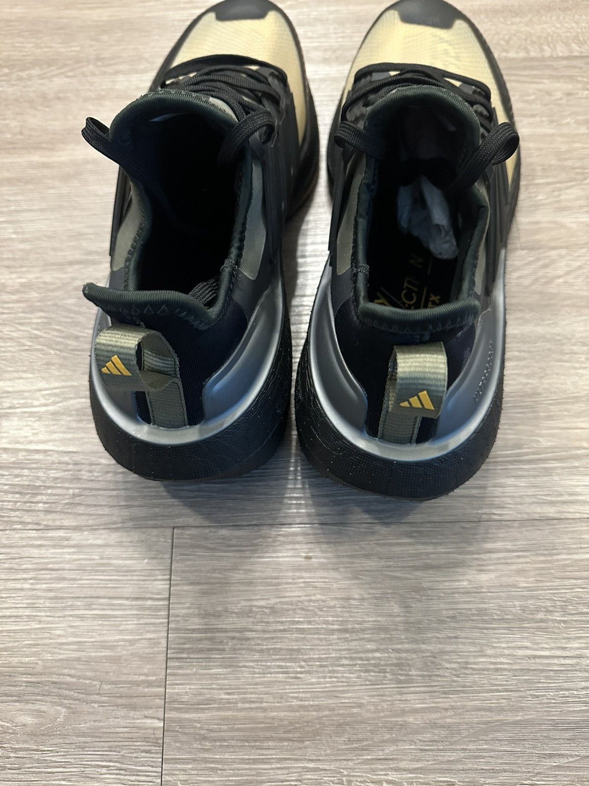 Adidas Ultraboost Light GORE-TEX Size US 7.5 / EU 40-41 - 4 Thumbnail