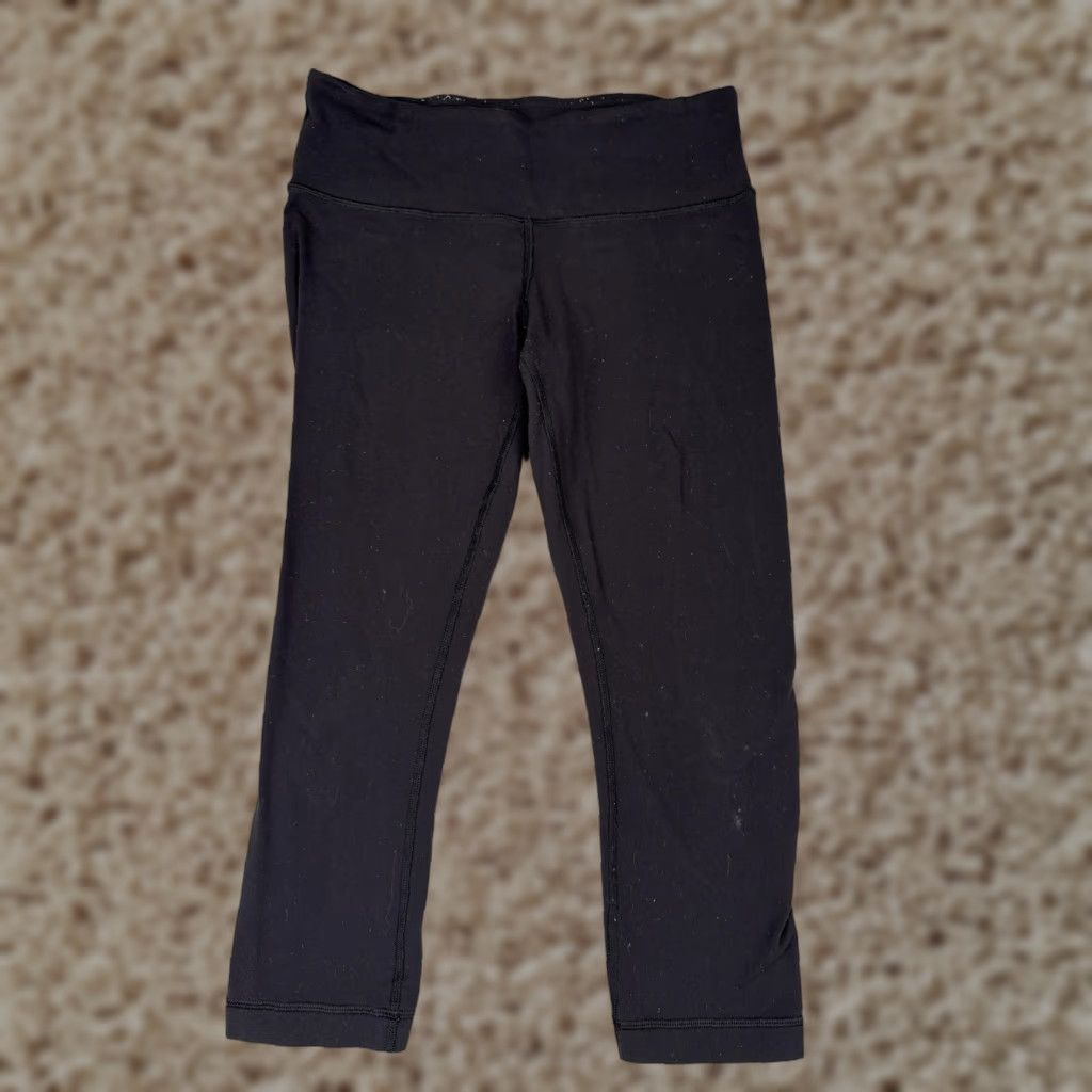 Lululemon Lululemon Leggings Womens 4 Black Capri Yoga Athletic Gym Workout READ Size 27" / US 4 / IT 40 - 1 Thumbnail