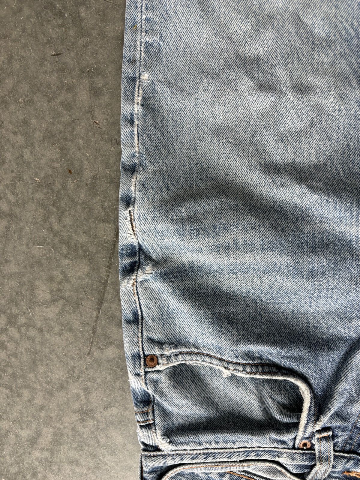 Gap Vintage Y2K Gap Easy Fit Light Wash Denim Jeans Size US 29 - 7 Thumbnail