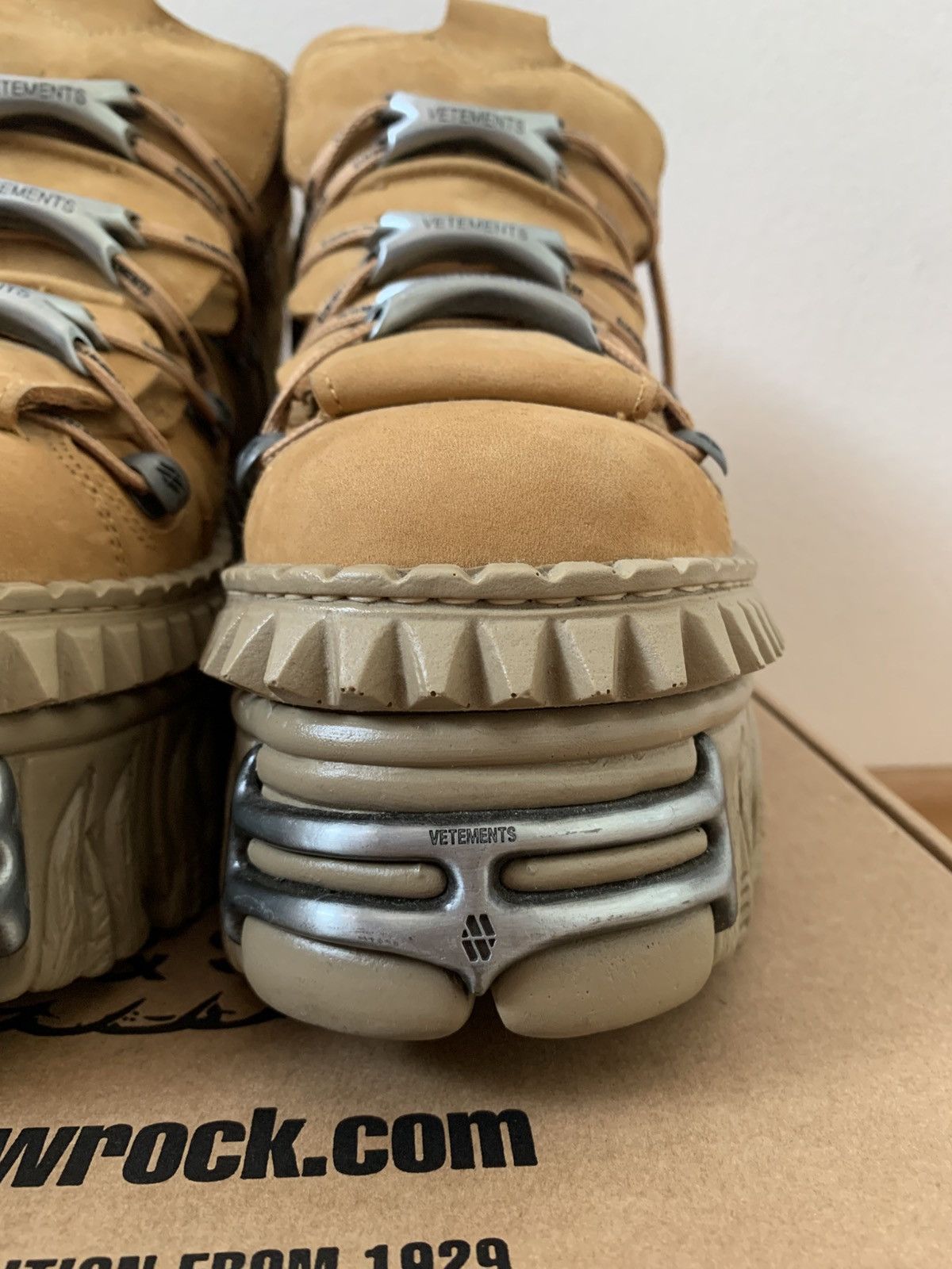 New Rock × Vetements VETEMENTS x New Rock flamesole camel boots *rare* Size US 9 / EU 42 - 4 Thumbnail