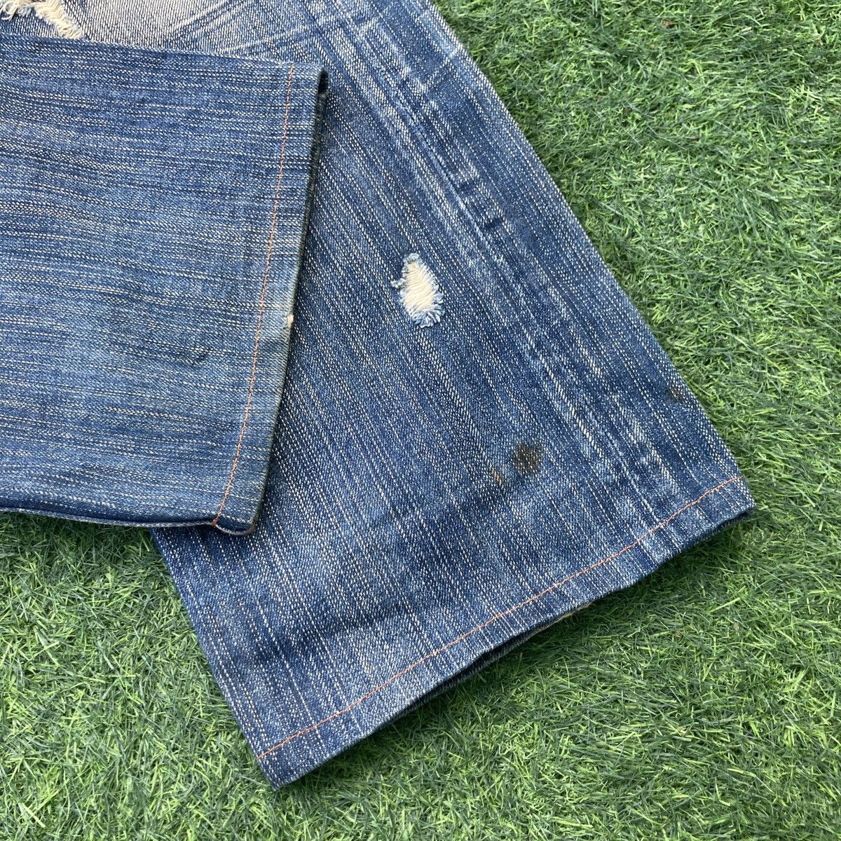 Boycott BOYCOTT FLARED RIPPED JEANS Size US 33 - 6 Thumbnail