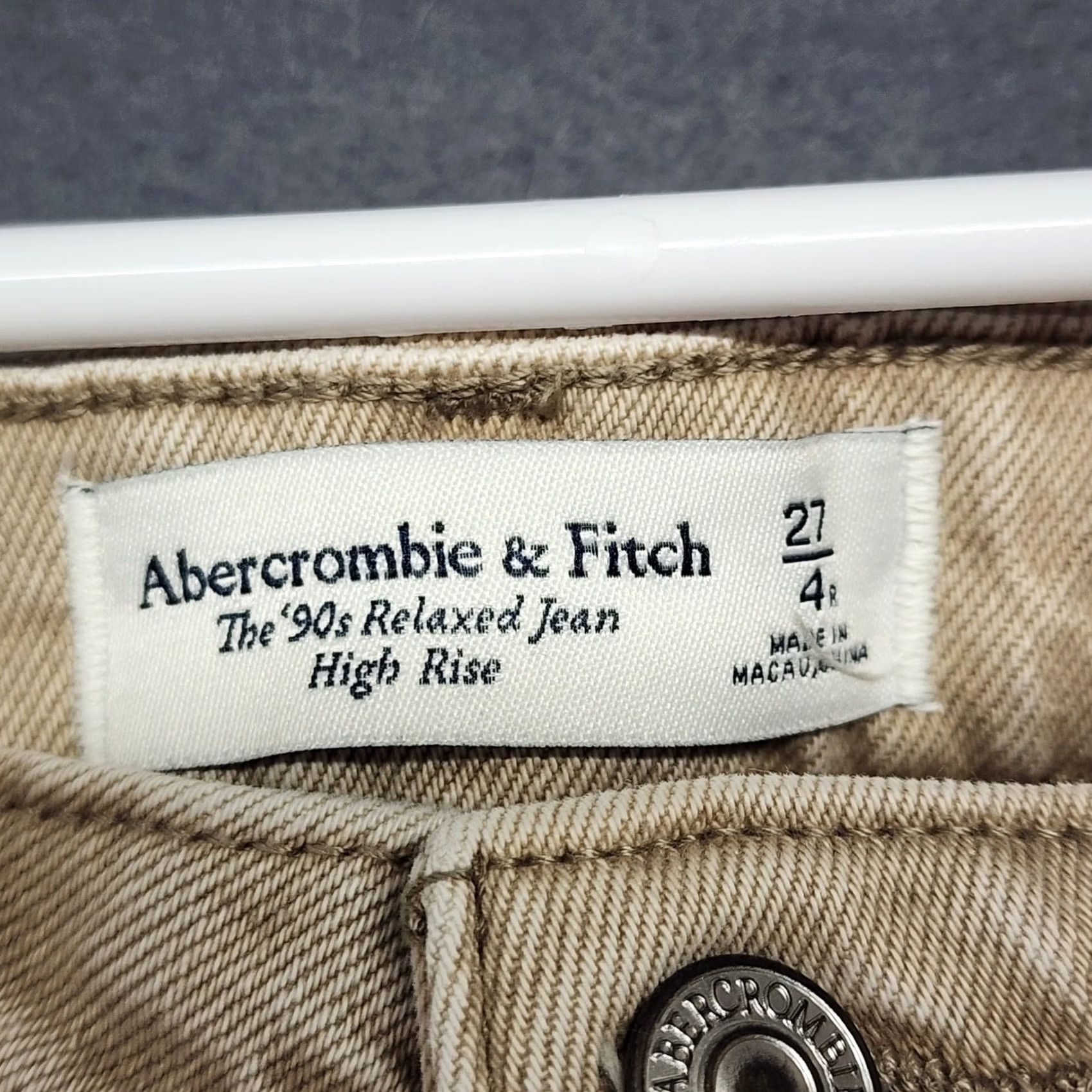 Abercrombie & Fitch Abercrombie 90s Relaxed High Rise Curve Love Jeans 4 Tan Straight Stretch Jeans Women Regular 30in Inseam Cotton Blend 5-Pocket Rise High Size 27" / US 4 / IT 40 - 3 Thumbnail