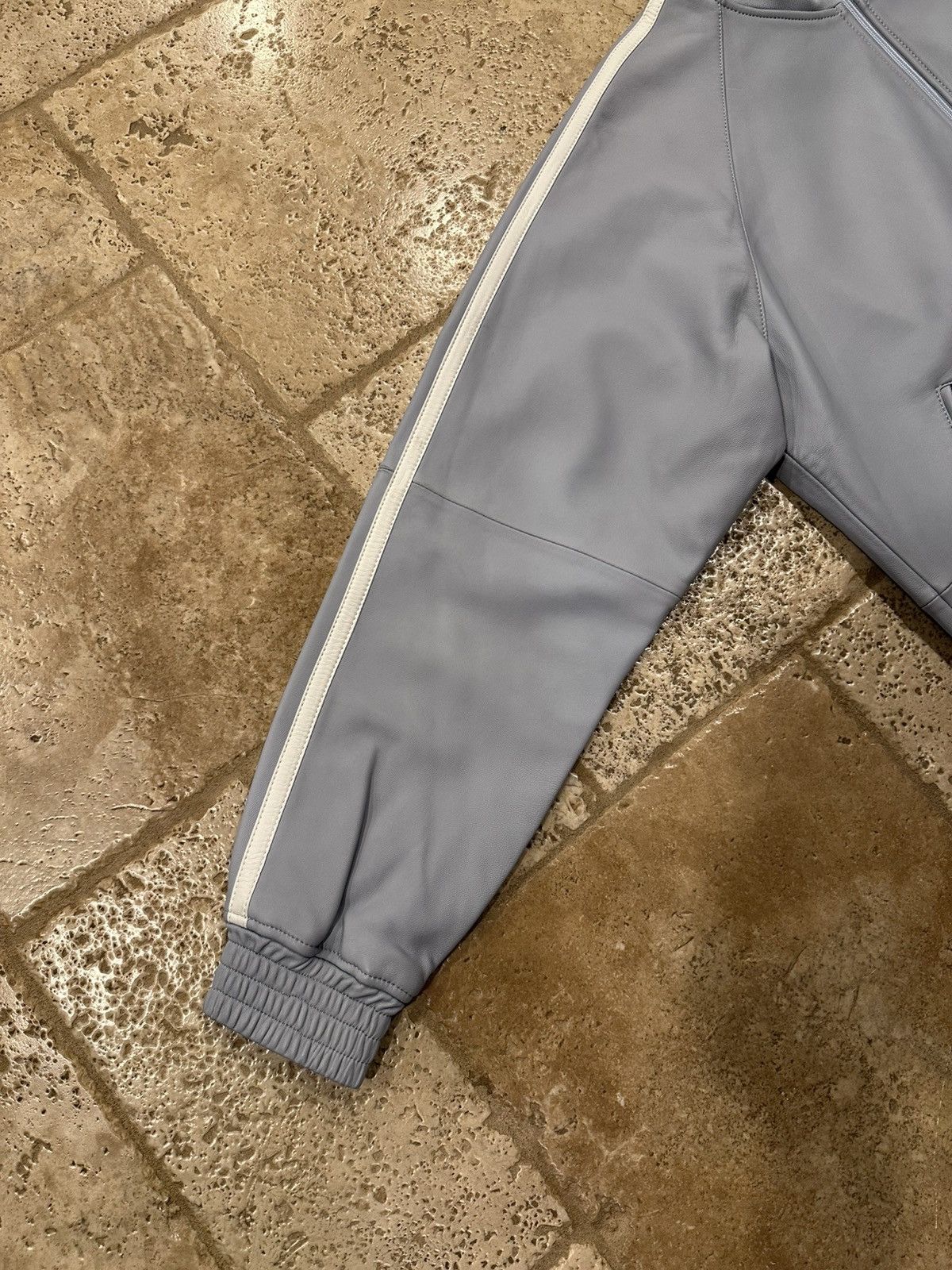 Burberry × Supreme Supreme Burberry Pastel Blue Embroidered Leather Zip Jacket Size US L / EU 52-54 / 3 - 6 Thumbnail