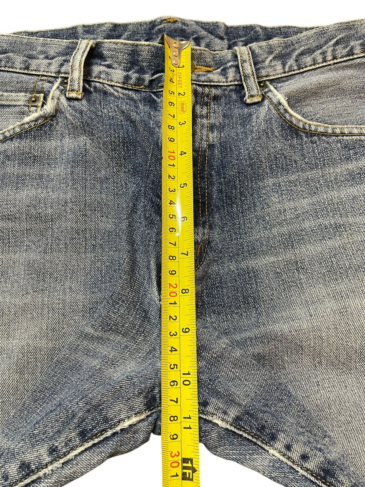 Uniqlo Vintage Japanese Uniqlo Blue Faded Wash Distress Loose Jeans Size US 33 - 14 Thumbnail