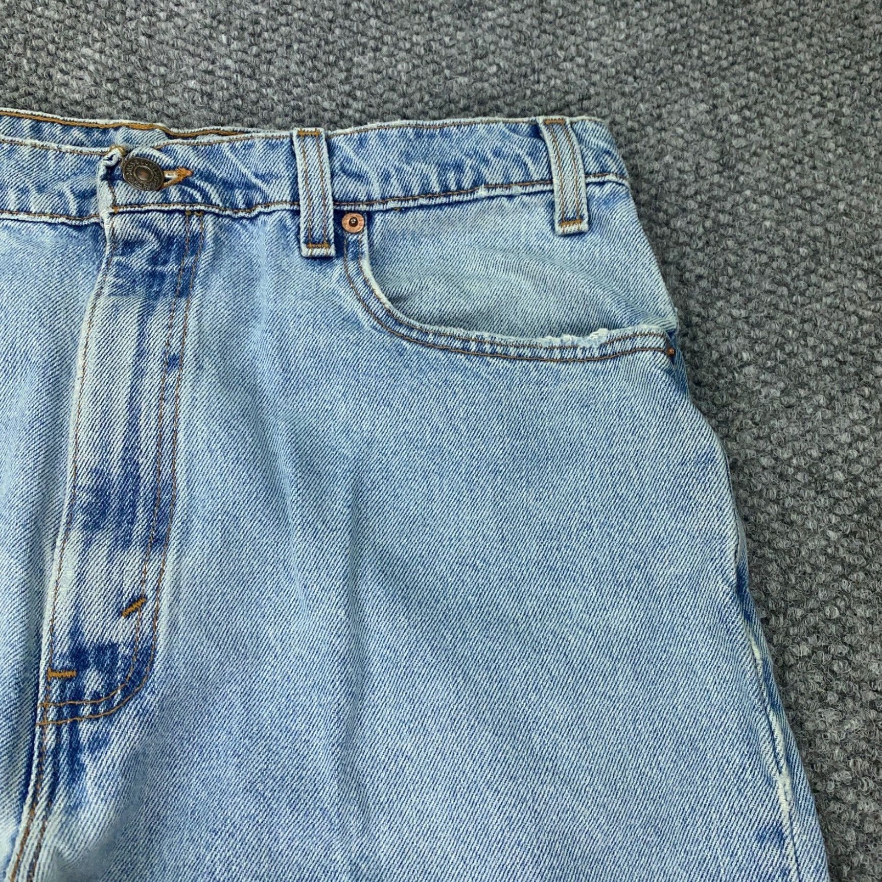 Levi's VINTAGE Levi's 505 Jeans - Jeans - Men - 36x30 - Light Wash - 90s Grunge Retro - Regular Straight Fit #5-Pocket - USA Made Size US 34 / EU 50 - 4 Thumbnail