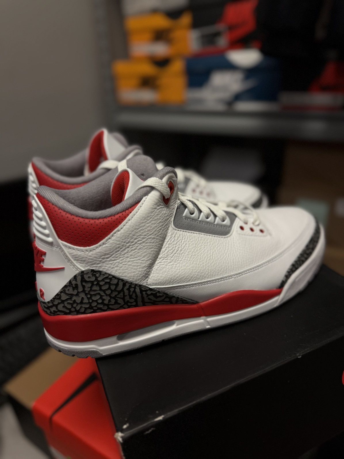 Jordan Brand × Nike Jordan 3 Fire Red Cement (2022) Size 12 🧼 Size US 12 / EU 45 - 7 Thumbnail