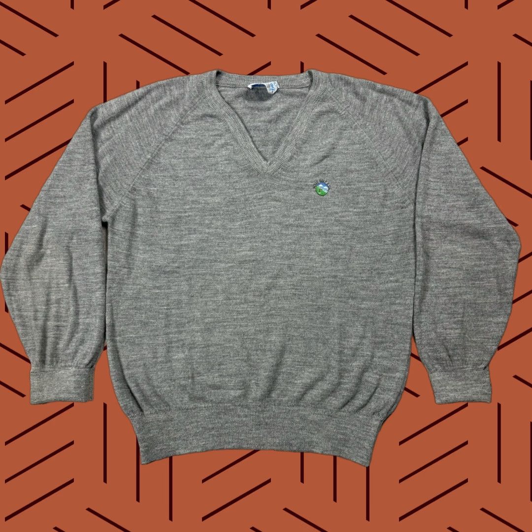 Vintage VINTAGE Pickering USA V-Neck Knit Golf Sweater Gray M NOYAC GOLF COUNTRY CLUB Mens Size US M / EU 48-50 / 2 - 1 Thumbnail