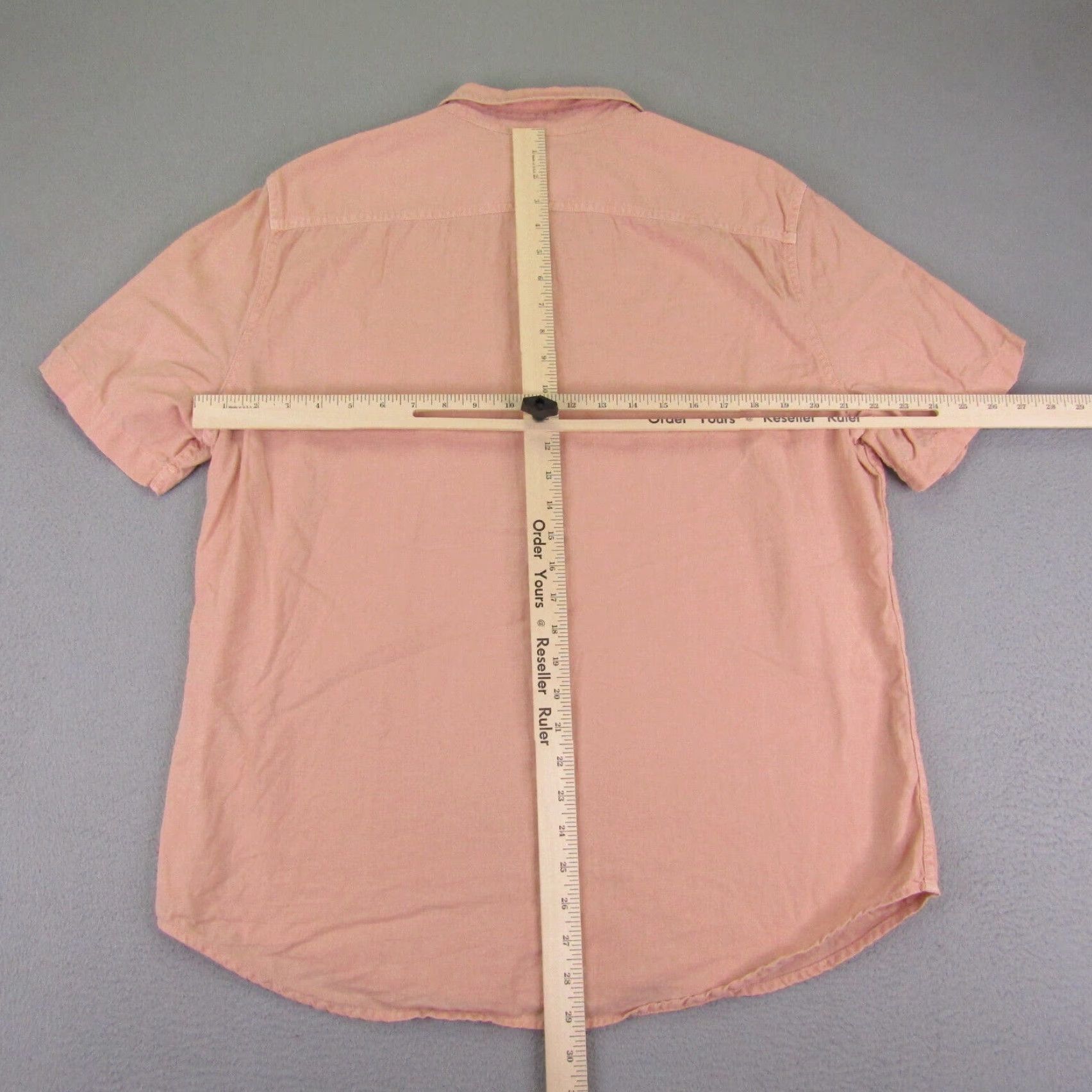 Levi's VINTAGE Levi's Button-Up Shirt Mens Large Pink Short Sleeve Pocket Red Tab Casual Sewn Logo Outdoor 90s Mens Size US L / EU 52-54 / 3 - 4 Thumbnail