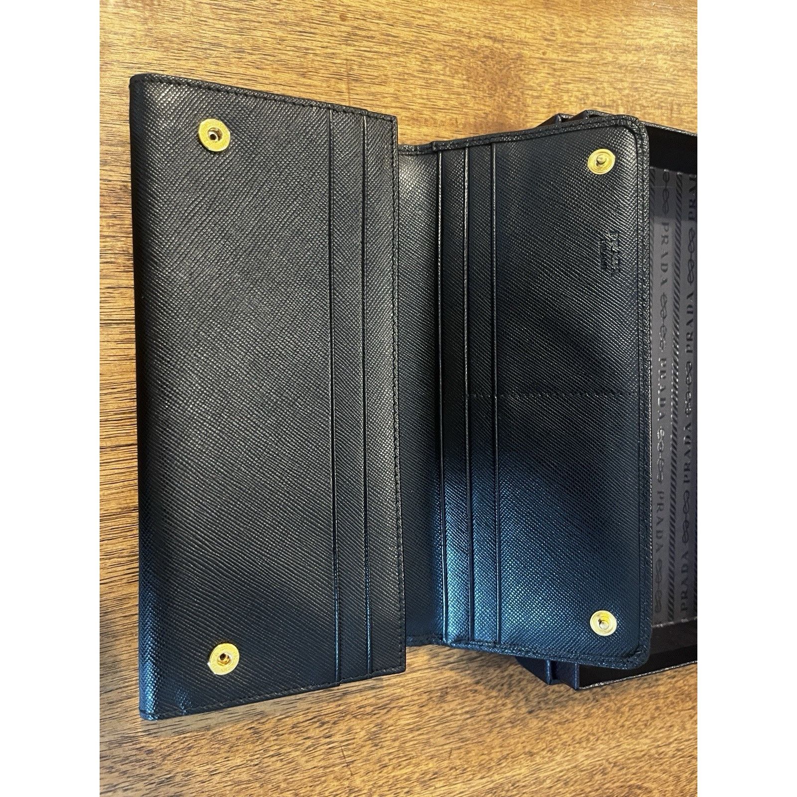 Prada Prada Large Saffiano Leather Wallet 100% Authentic Black Size ONE SIZE - 9 Thumbnail