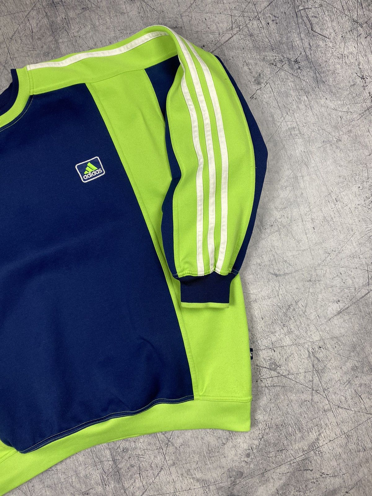 Adidas Vintage 90s Adidas Sweatshirt Size US M / EU 48-50 / 2 - 3 Thumbnail