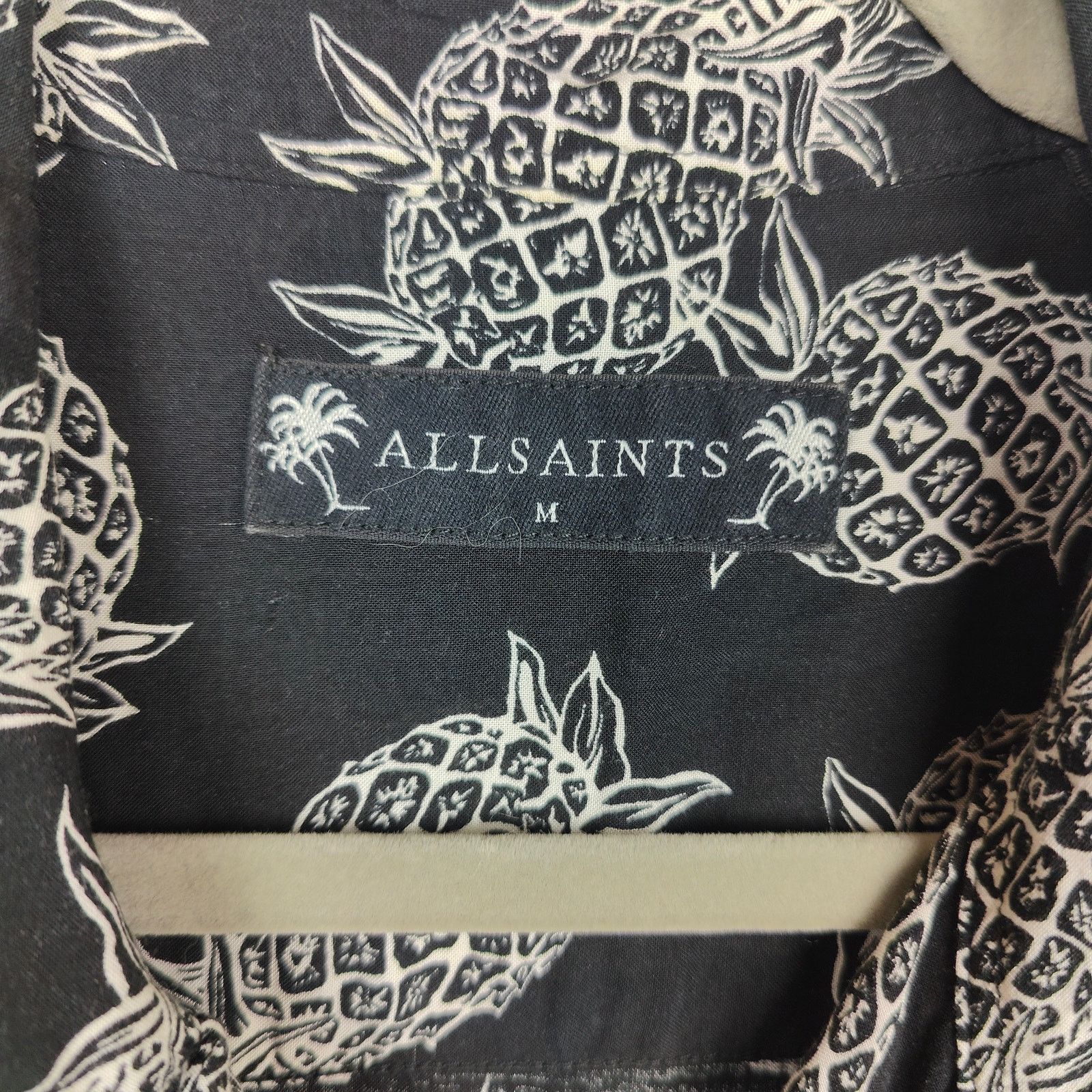 Allsaints AllSaints Firebase Pineapple Print Shirt Men Medium Black Size US M / EU 48-50 / 2 - 4 Thumbnail