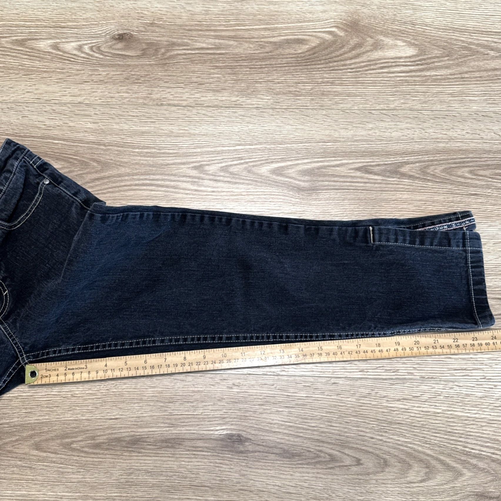 Tommy Hilfiger VINTAGE Tommy Hilfiger Women's Crop Jeans Size 2 Black Denim Split Hem 90s Size 26" / US 2 / IT 38 - 6 Thumbnail