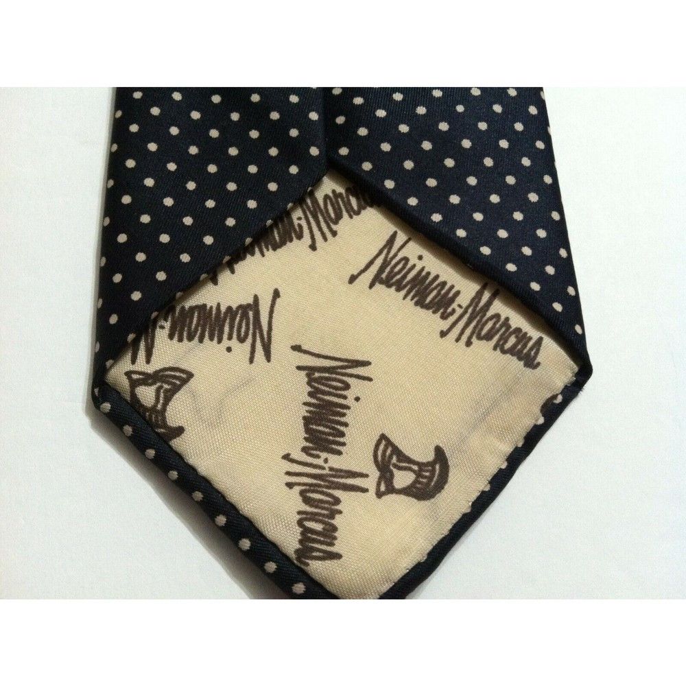 Neiman Marcus NEIMAN MARCUS MENS NEW BLACK 100%SILK TIE WIDTH: 3 1/8" Size ONE SIZE - 3 Thumbnail