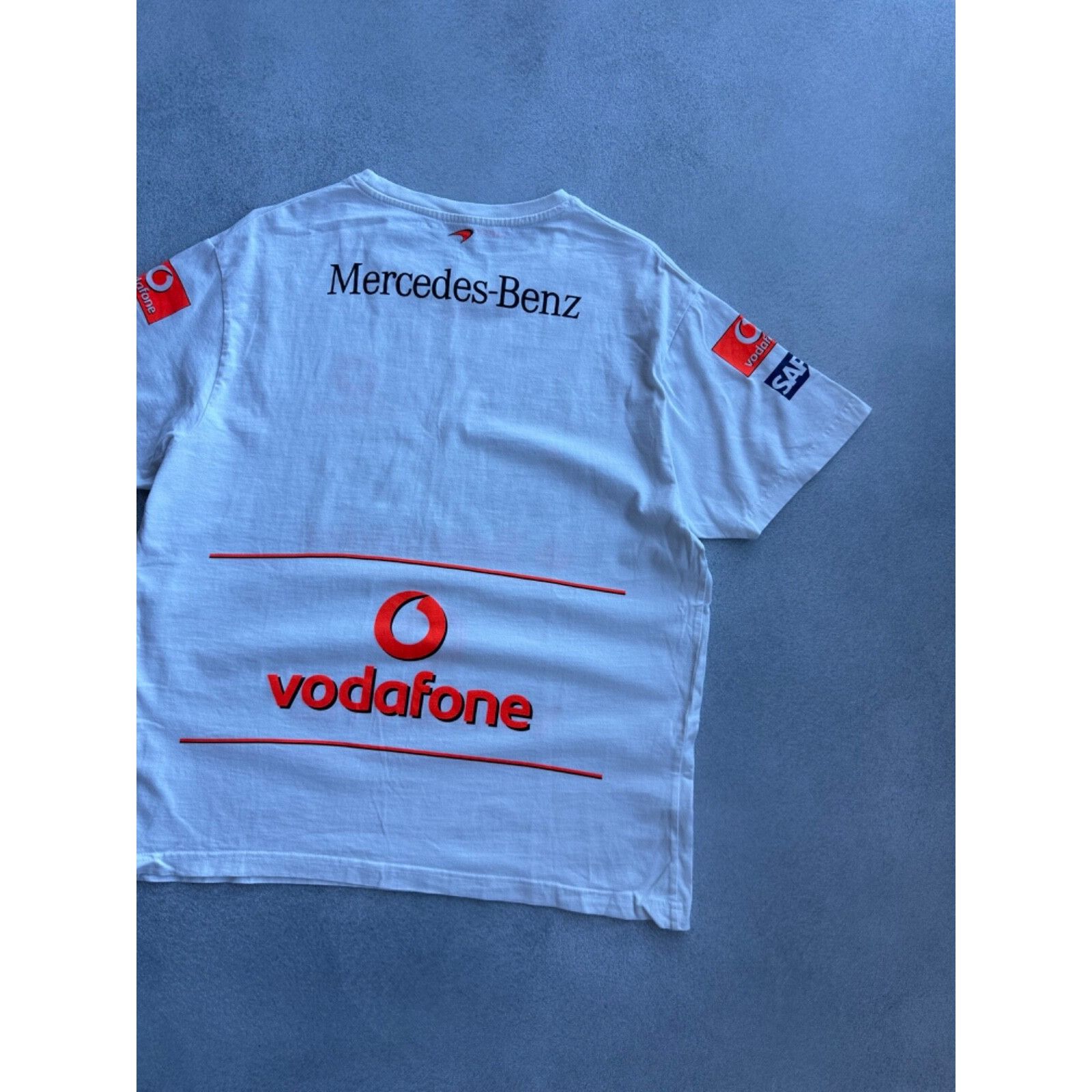 Vintage Vodafone McLaren Mercedes Formula Uno Racing T-shirt Size US M / EU 48-50 / 2 - 8 Thumbnail