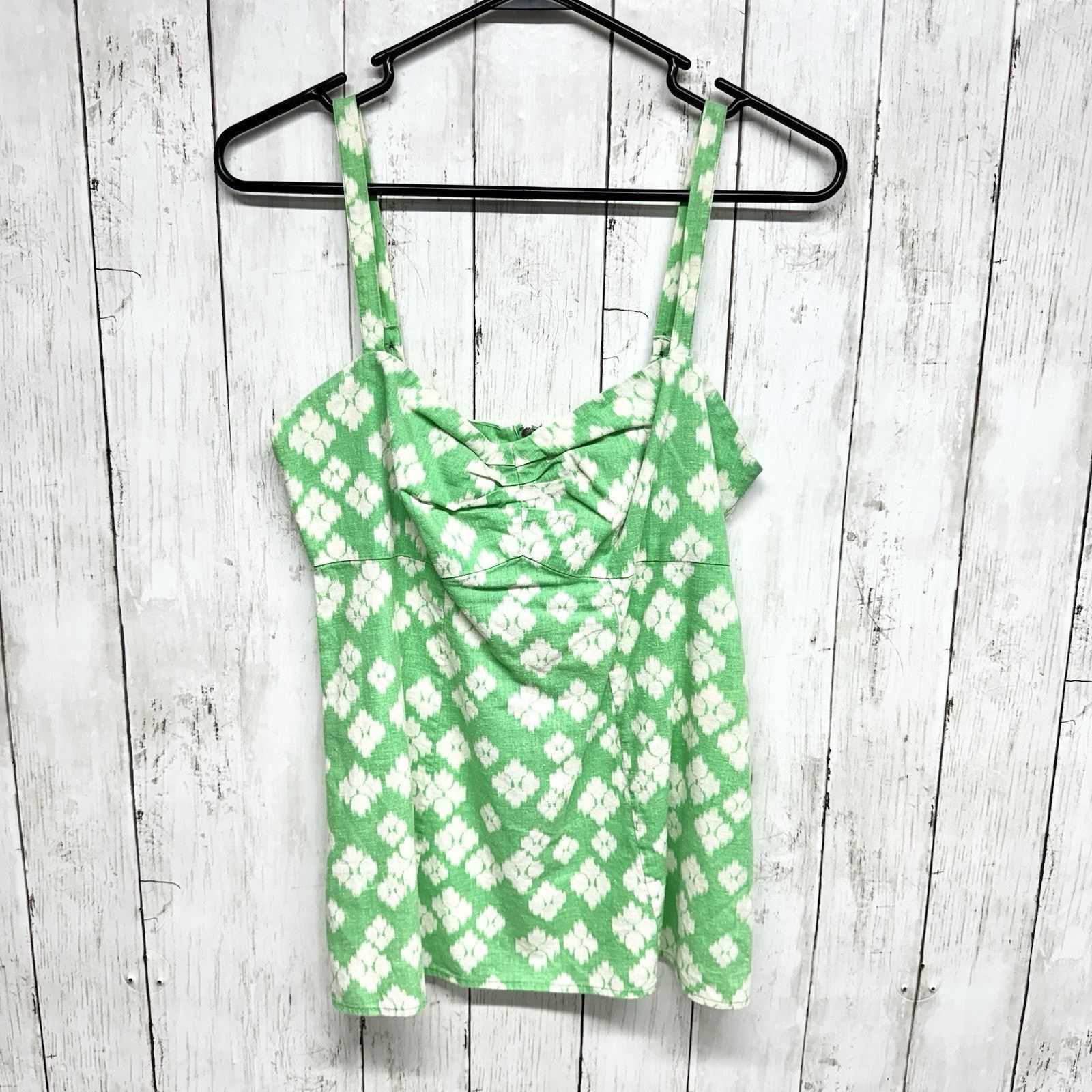 Patagonia Patagonia Tank Top Sz 8 Square Neck Wide Strap Floral Green Size M / US 6-8 / IT 42-44 - 1 Thumbnail