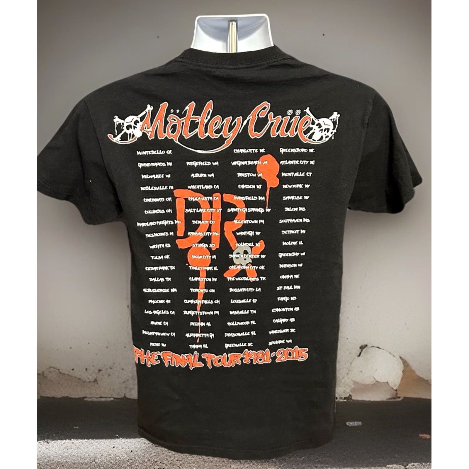 Doublet Motley Crue Shirt Men Small Black Short Sleeve Double Sided The Final Tour 2015 Size US S / EU 44-46 / 1 - 4 Thumbnail