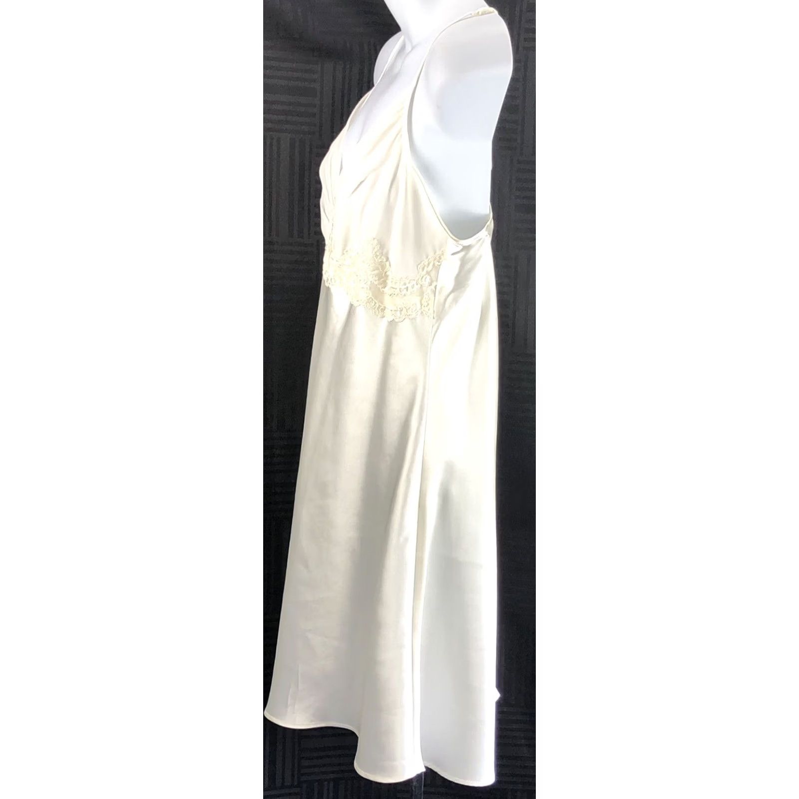 Vintage VINTAGE Slip Dress Lingerie L Ivory Lace Fairy Embellished Retro 90s Y2K Secret Treasures Gown Camisole Womens Large Size Size L / US 10 / IT 46 - 2 Thumbnail