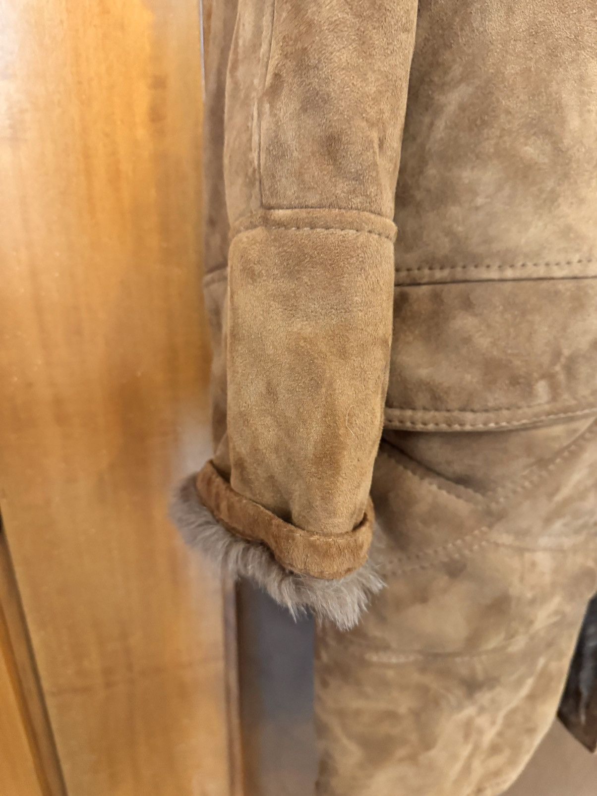 Vintage Shearling vintage coat in perfect conditions Size US M / EU 48-50 / 2 - 10 Thumbnail