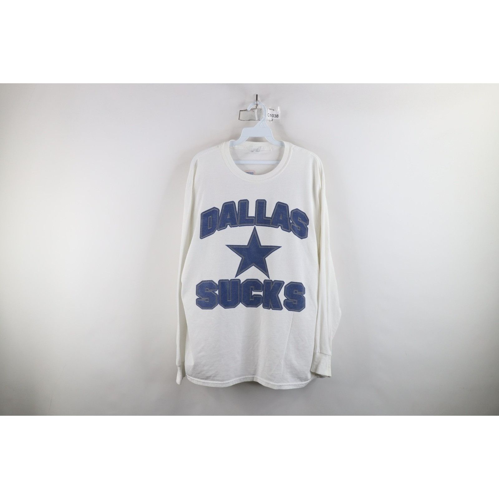 Vintage Vintage Y2K Buffalo Bills Dallas Cowboys Suck T-Shirt Size US XL / EU 56 / 4 - 1 Thumbnail