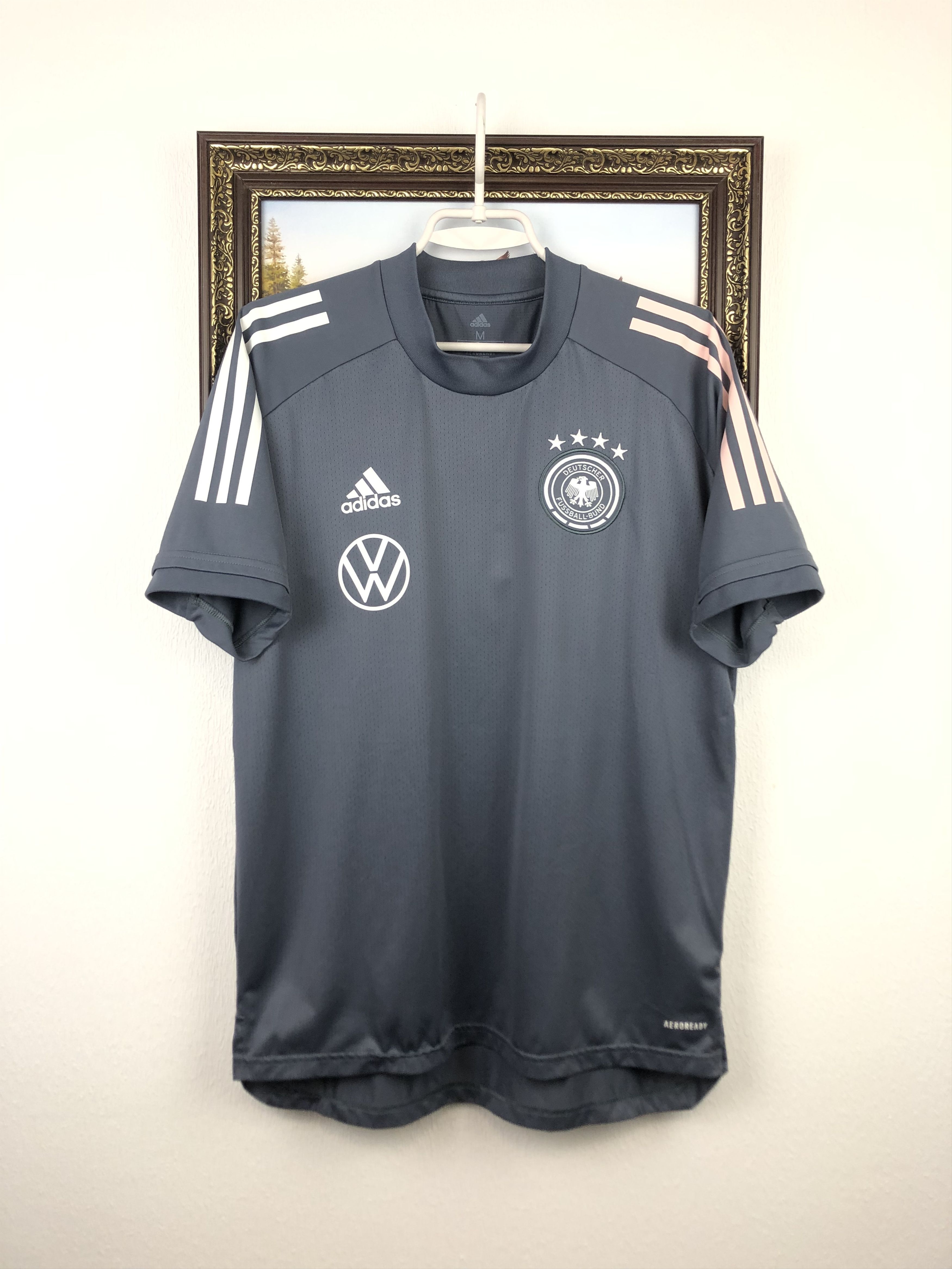 Adidas player issue size online