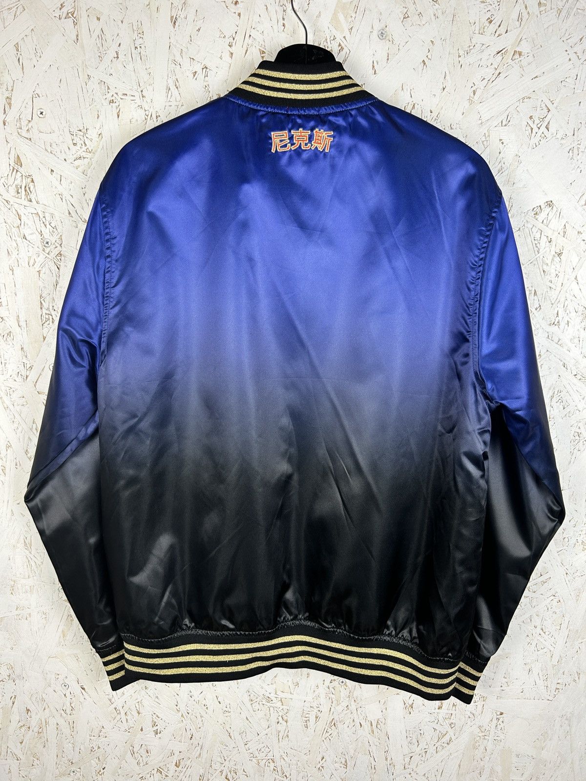 Mitchell & Ness NWT Mitchell & Ness CNY 2018 Warriors NBA Satin Jacket L Size US L / EU 52-54 / 3 - 6 Thumbnail