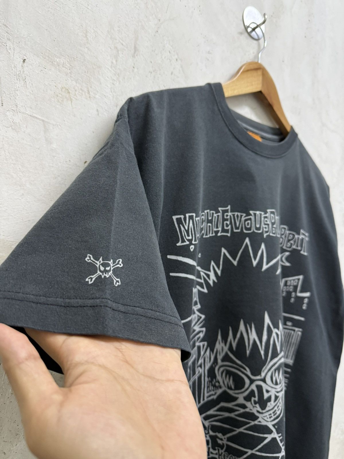 Japanese Brand Vintage Punk Mischievous Blue Rabbit Grunge Tshirt Size US L / EU 52-54 / 3 - 4 Thumbnail