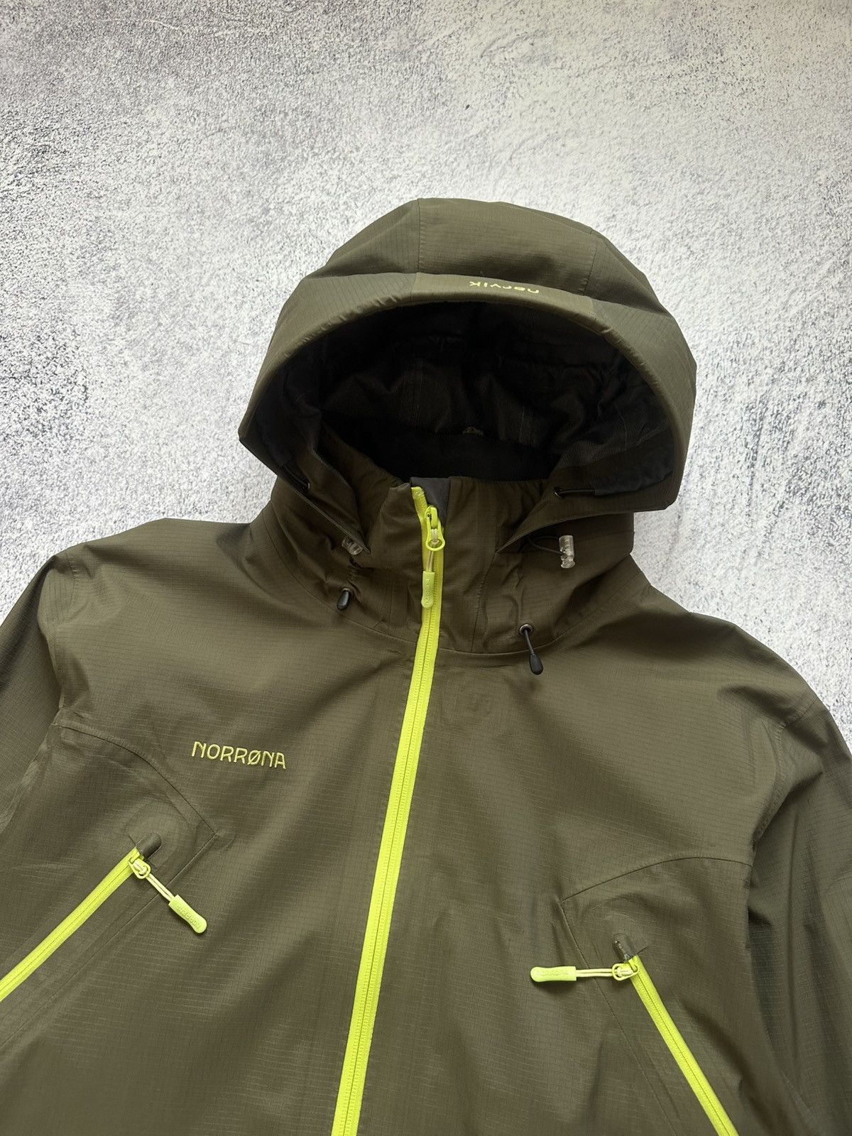 Norrona Norrona Narvik Gore Tex Jacket Khaki Military Arc’teryx Leaf Size US L / EU 52-54 / 3 - 13 Thumbnail