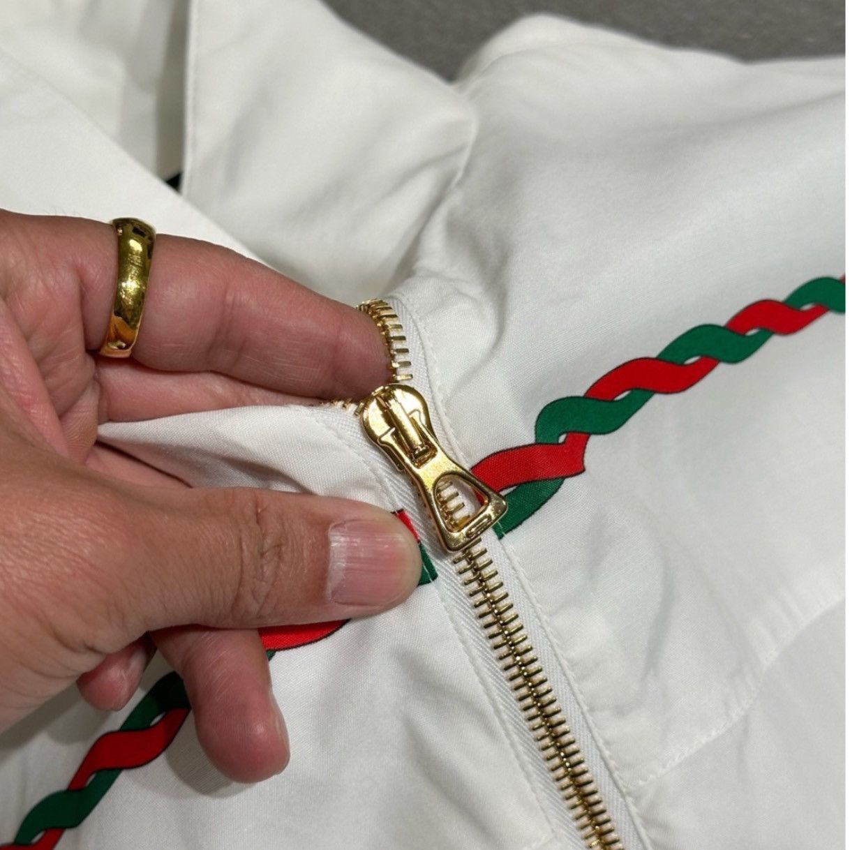 Gucci Gucci zip up jacket 46 Size US S / EU 44-46 / 1 - 5 Thumbnail