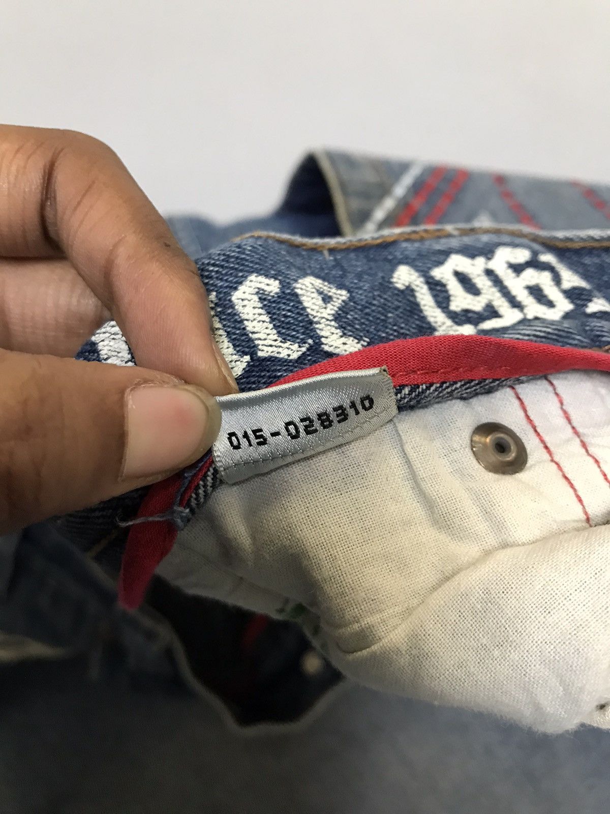 Coogi Vintage coogi embroidered denim jort Size US 36 / EU 52 - 9 Thumbnail