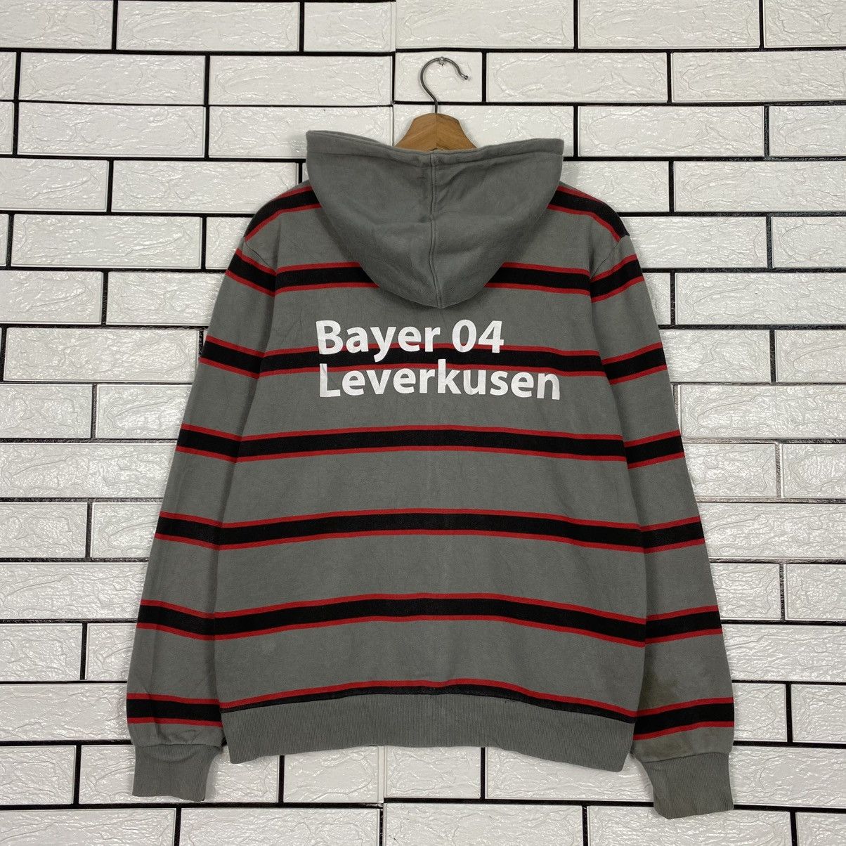Adidas Vintage Hoodie Zipper Adidas Striped Bayer 04 Leverkusen Size US L / EU 52-54 / 3 - 9 Thumbnail