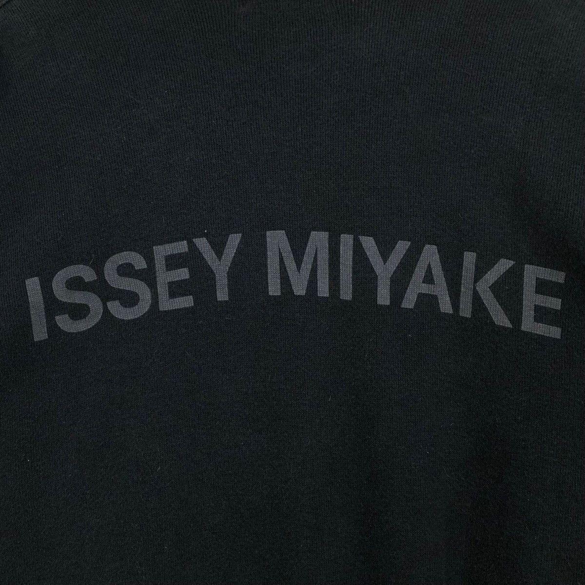 Issey Miyake Vintage Issey Miyake Crewneck Sweatshirt Spell Out Sweater Size US L / EU 52-54 / 3 - 11 Thumbnail