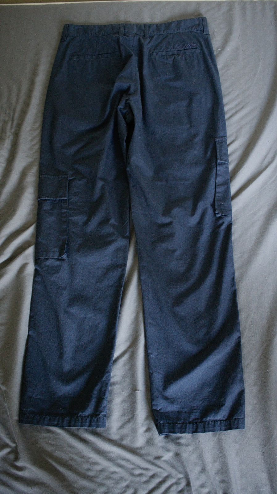 Louis Vuitton × Virgil Abloh Louis Vuitton Virgil Abloh navy cargo pants Size US 32 / EU 48 - 3 Thumbnail
