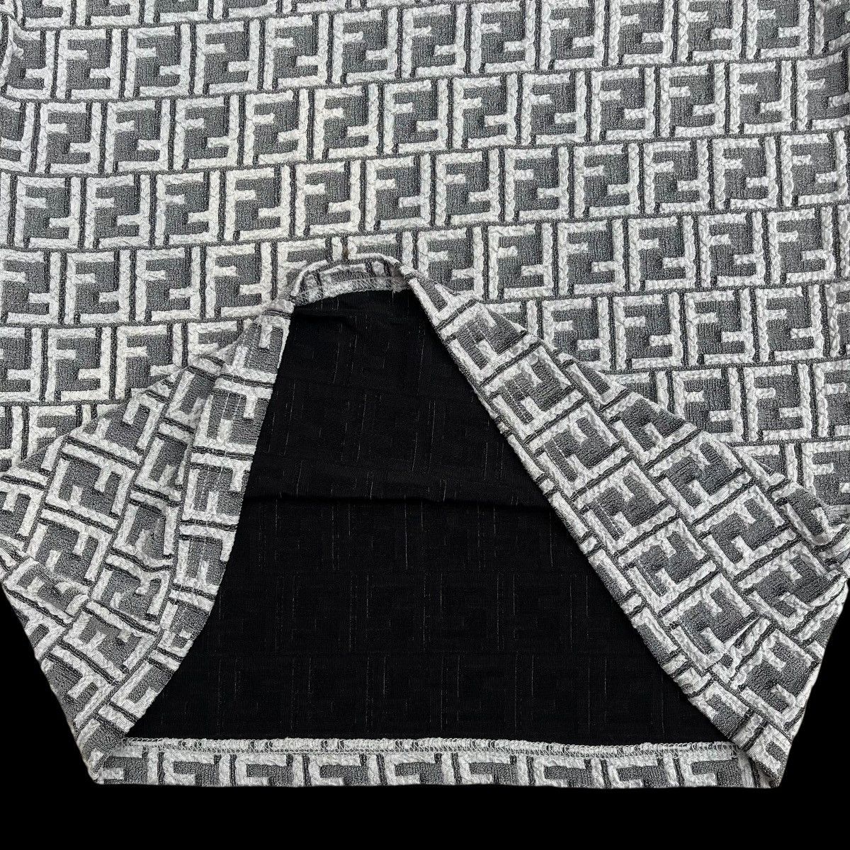 Fendi Vintage 90s fendi short sleeve Size L / US 10 / IT 46 - 4 Thumbnail