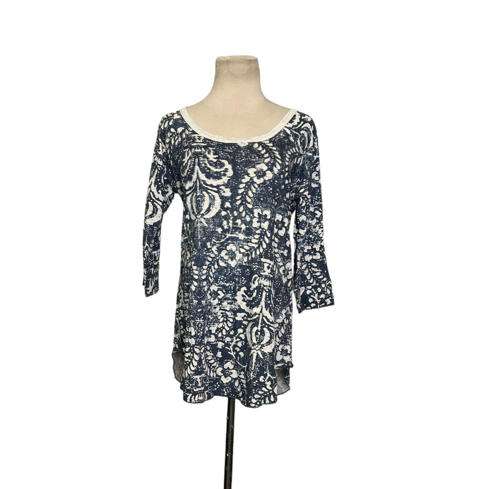 Chaser Brand Chasor cream blue floral print 3/4 sleeves top size M Size M / US 6-8 / IT 42-44 - 10 Thumbnail