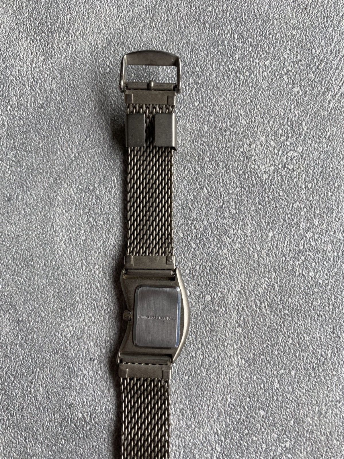 Vintage Vintage ABySS Curved Mess Watch Size ONE SIZE - 8 Thumbnail