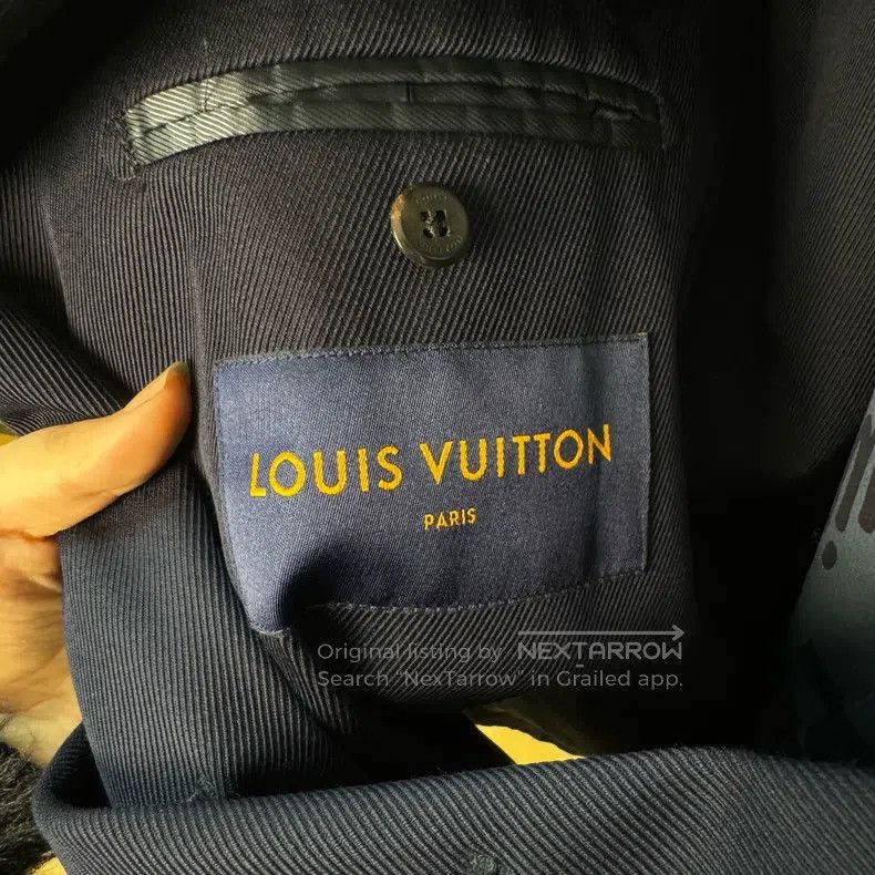 Louis Vuitton Louis Vuitton Double breasted navy full logo lining wool c Size US M / EU 48-50 / 2 - 4 Thumbnail