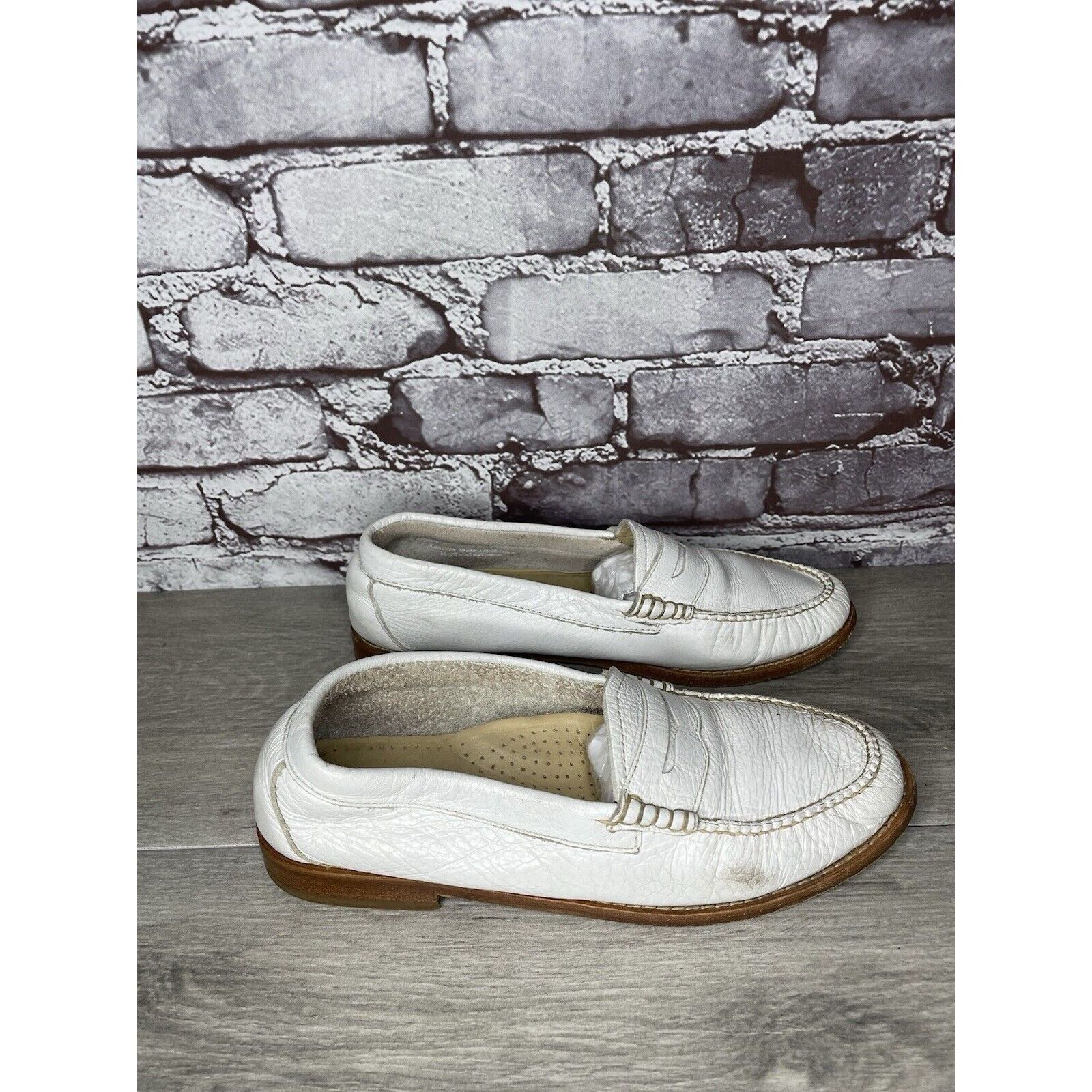 G.H. Bass & Co. G.H. Bass Weejuns White Leather Moc Toe Penny Loafers Shoes Size US 8 / IT 38 - 15 Thumbnail