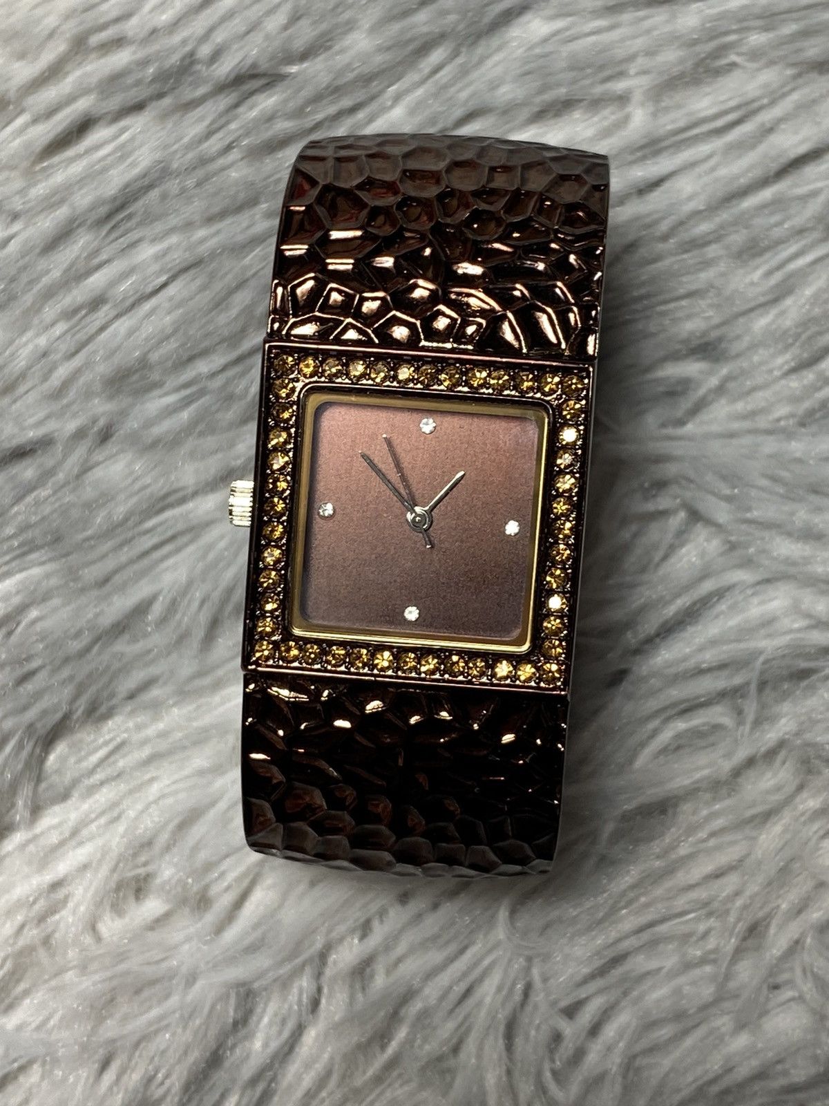 Jewelry Luxurious Brown Cuff Watch with Gem Accents | Japanese Brand Size ONE SIZE - 6 Thumbnail