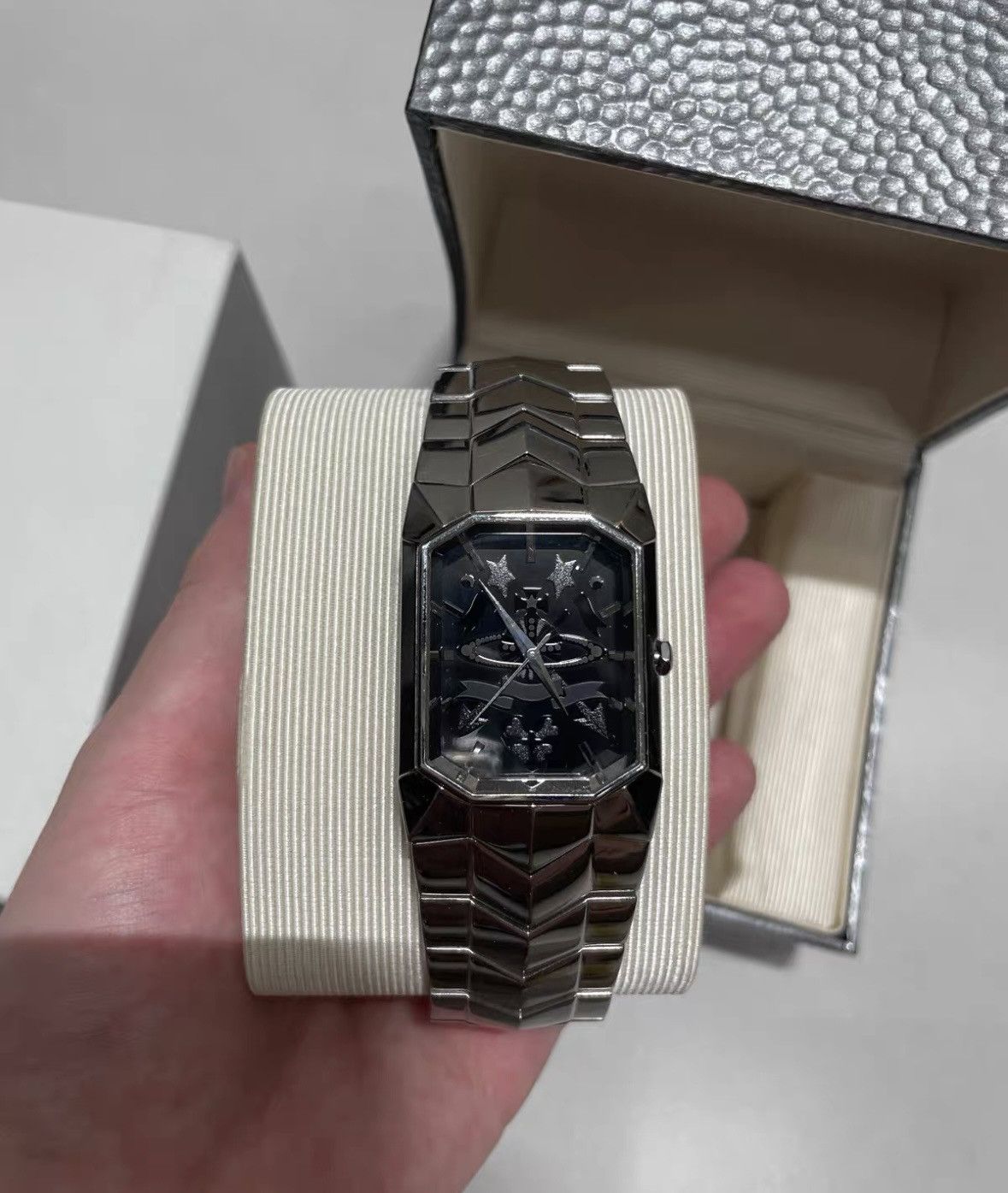 Vivienne Westwood Vivienne Westwood dragon Watch Size ONE SIZE - 1 Thumbnail