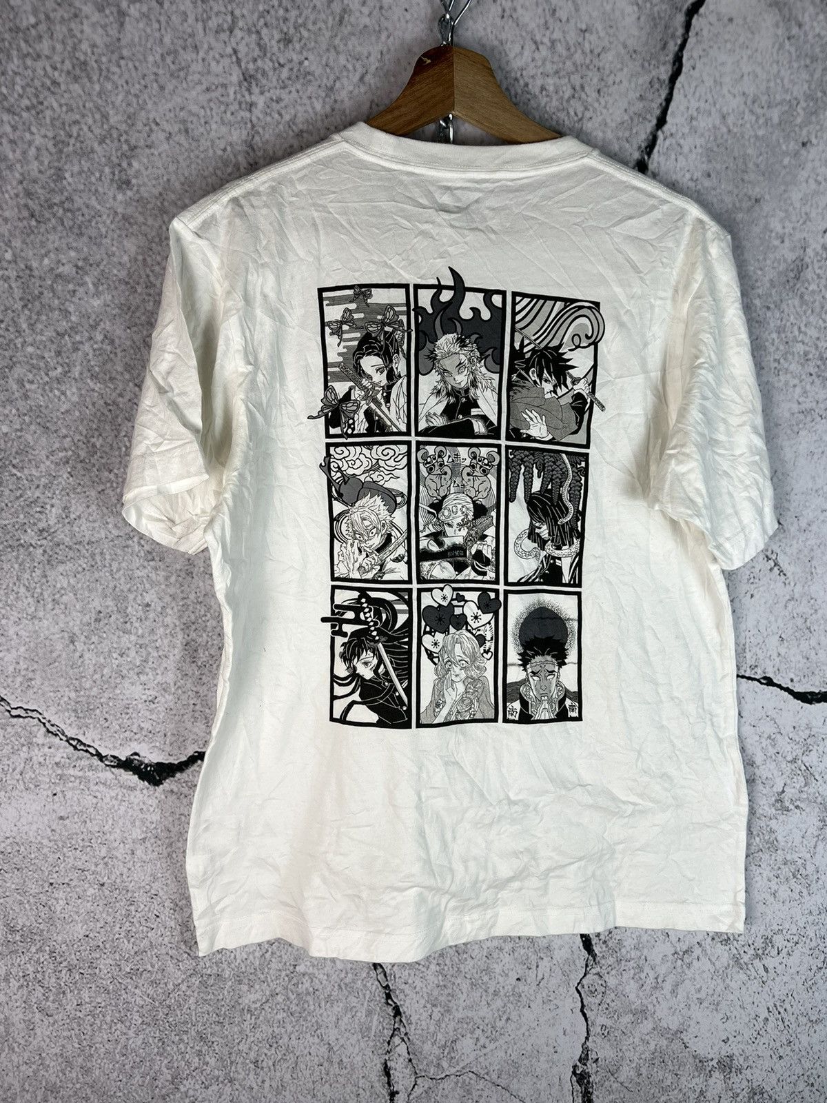 Anime × Japanese Brand × Uniqlo Kimetsu no Yaiba x Uniqlo Size US M / EU 48-50 / 2 - 1 Thumbnail